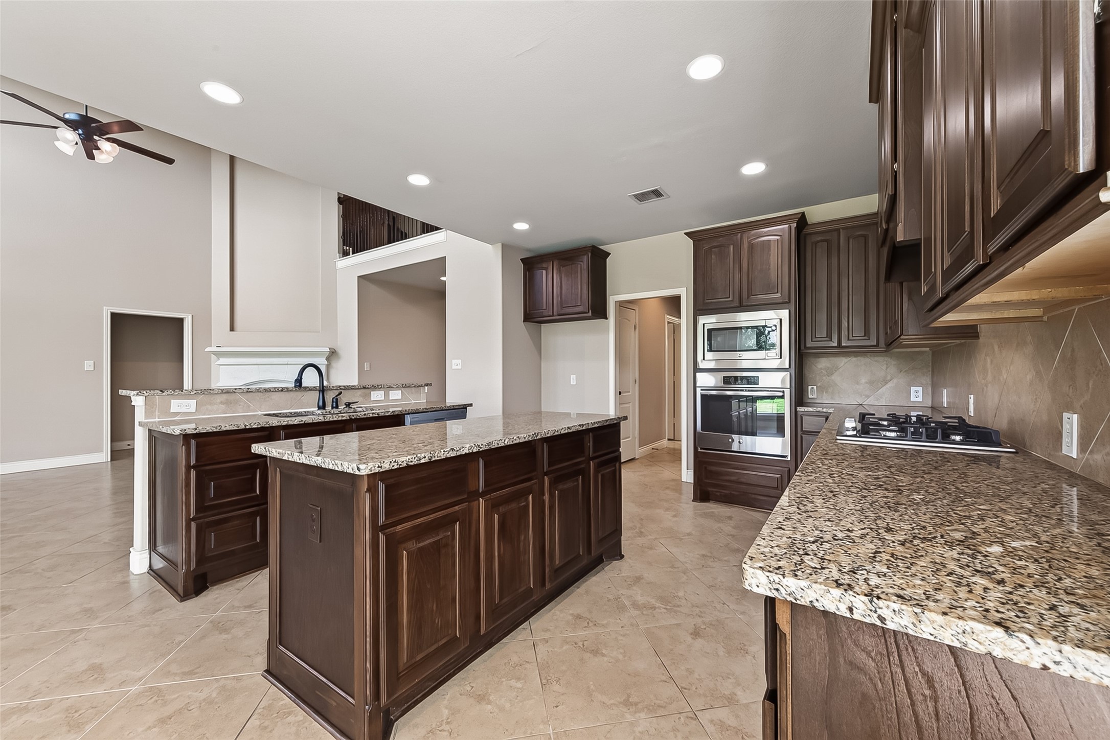27119 Naples Run Lane Property Photo 4