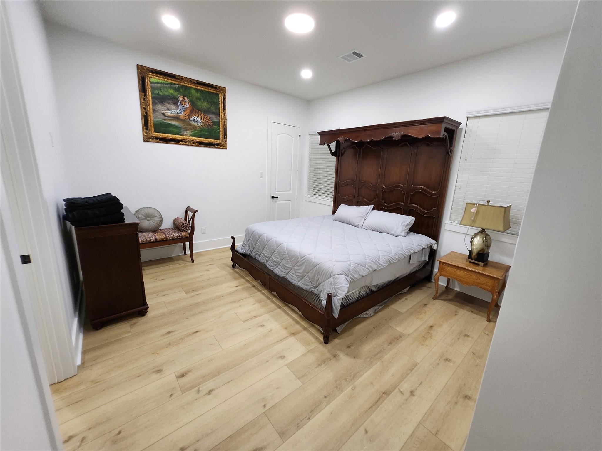 207 Carl Street Property Photo 8