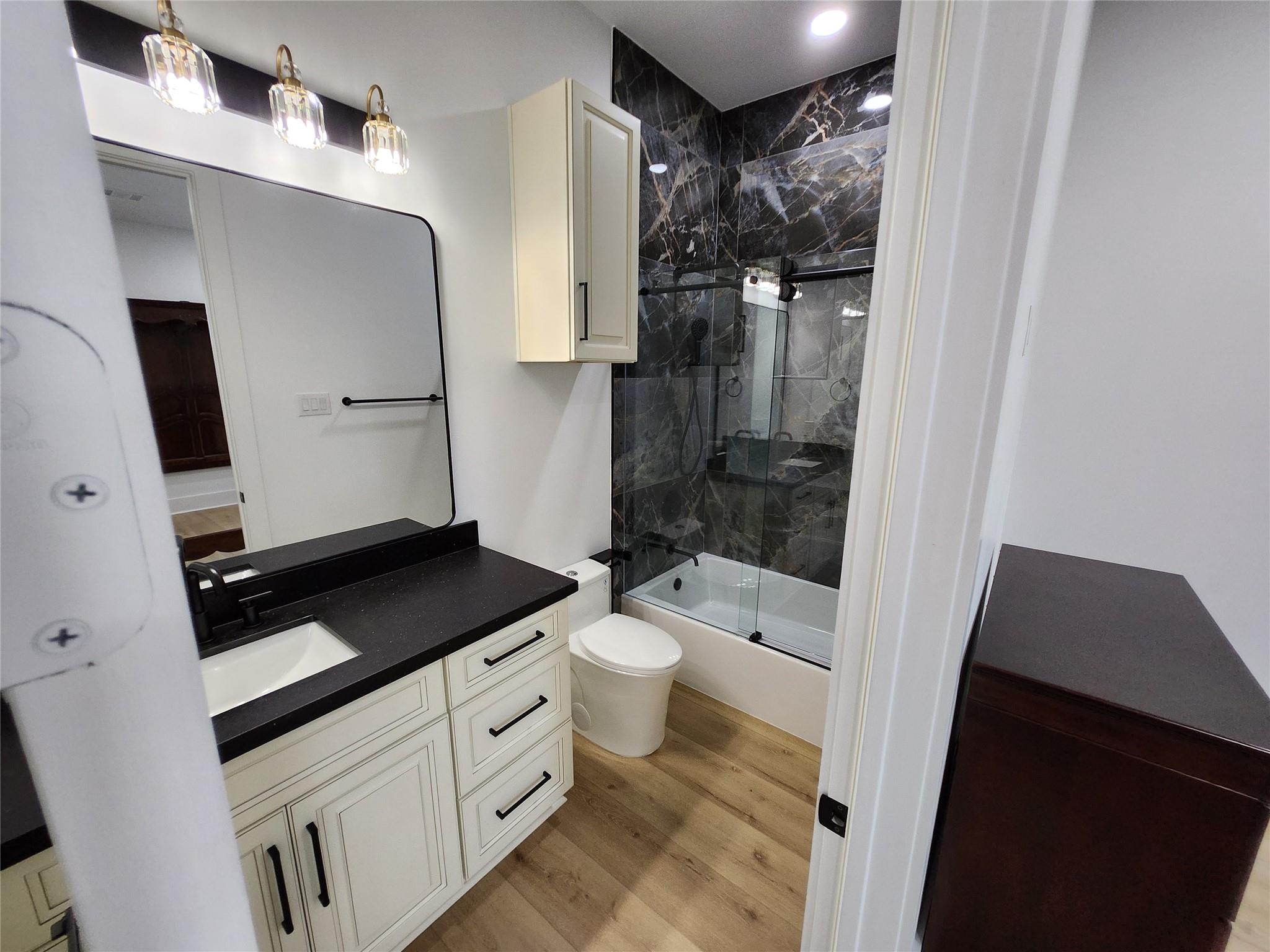 207 Carl Street Property Photo 12