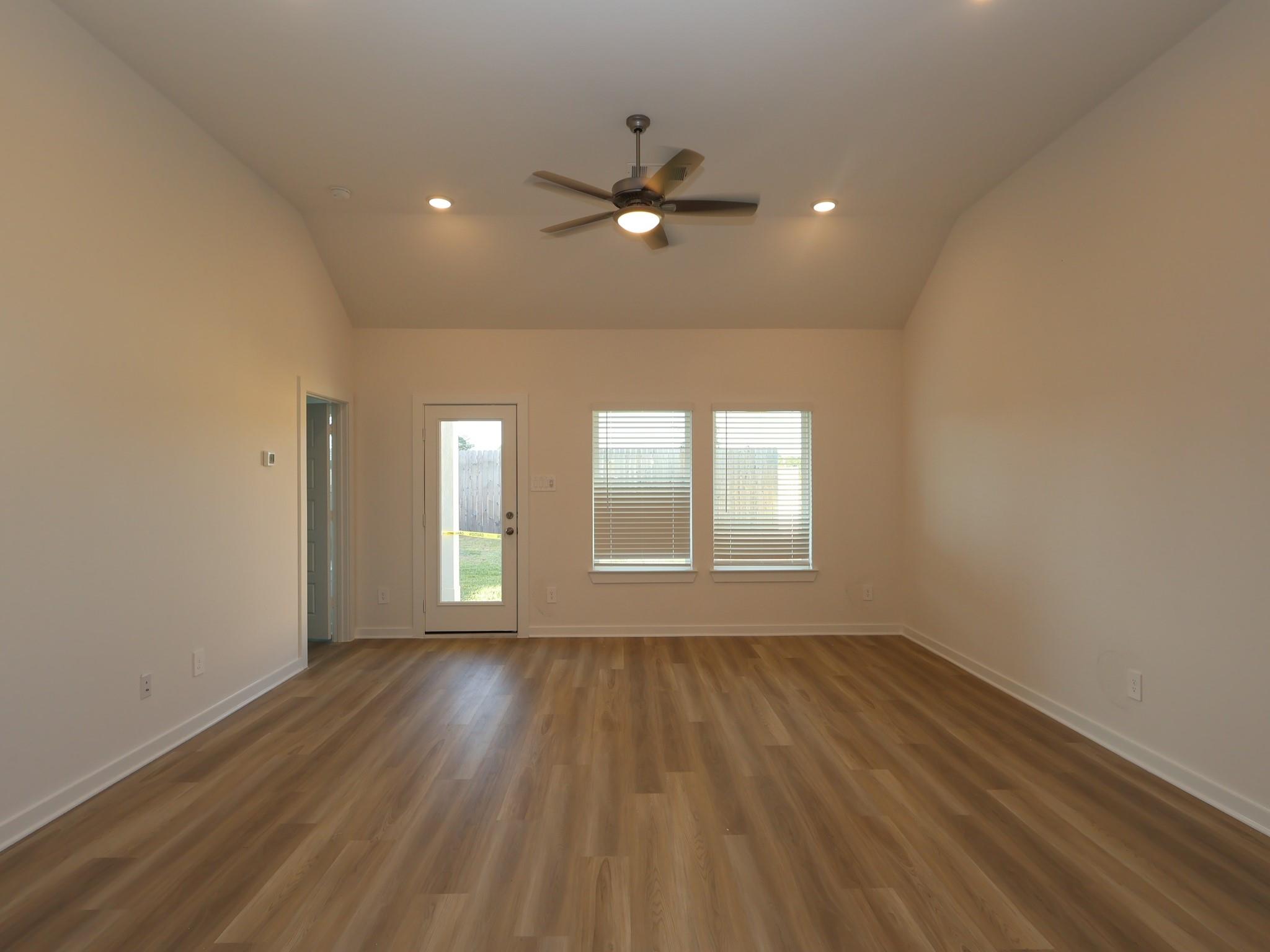 220 Hazy Pines Lane, Willis Tx 77378 Property Photo 4