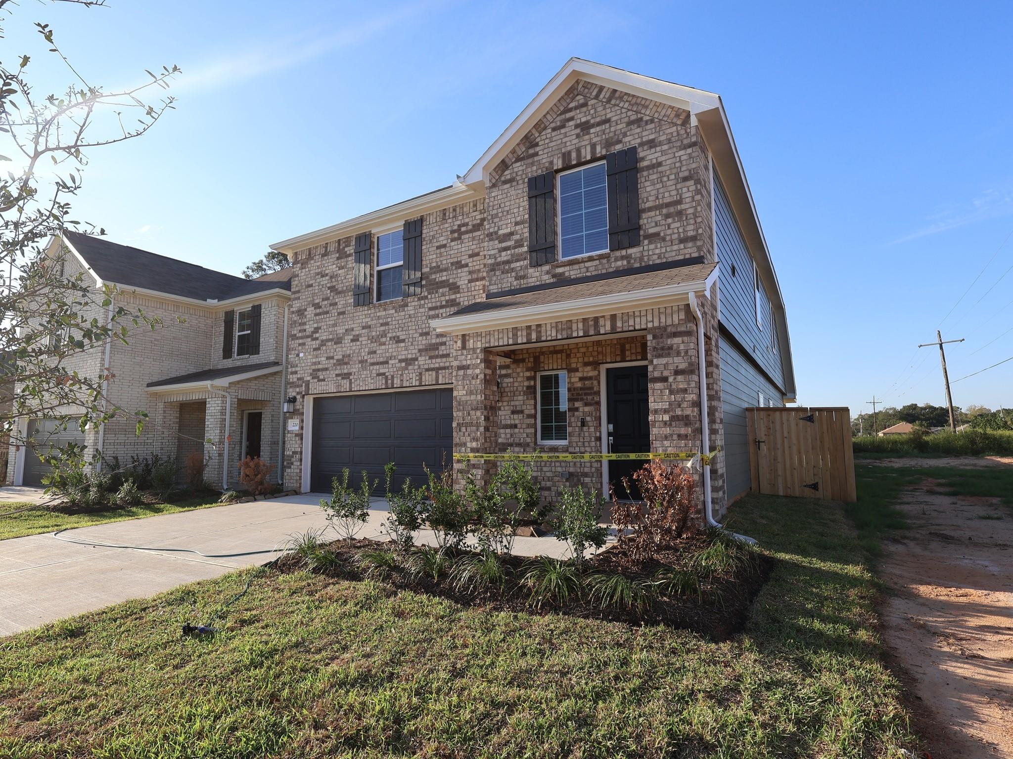 220 Hazy Pines Lane, Willis Tx 77378 Property Photo 8