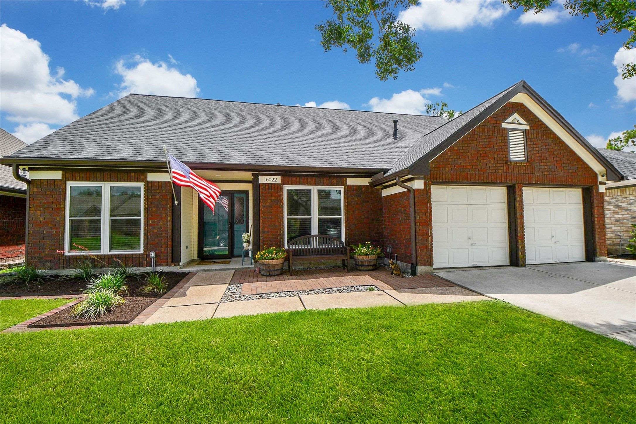 16022 Surrey Woods Drive Property Photo 1