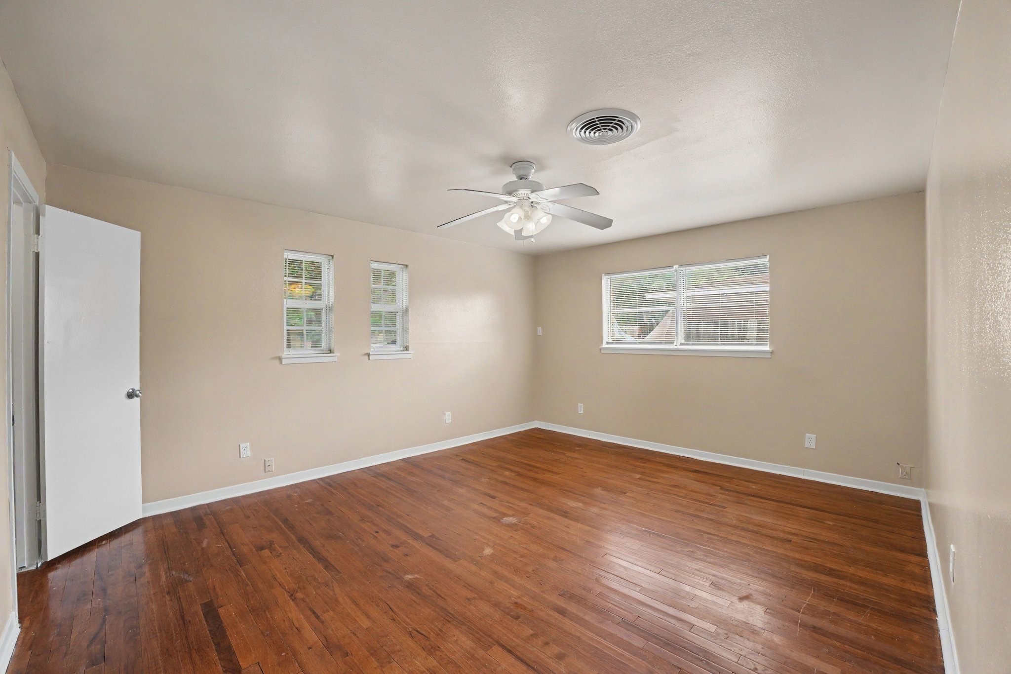1710 Oaks Drive Property Photo 14