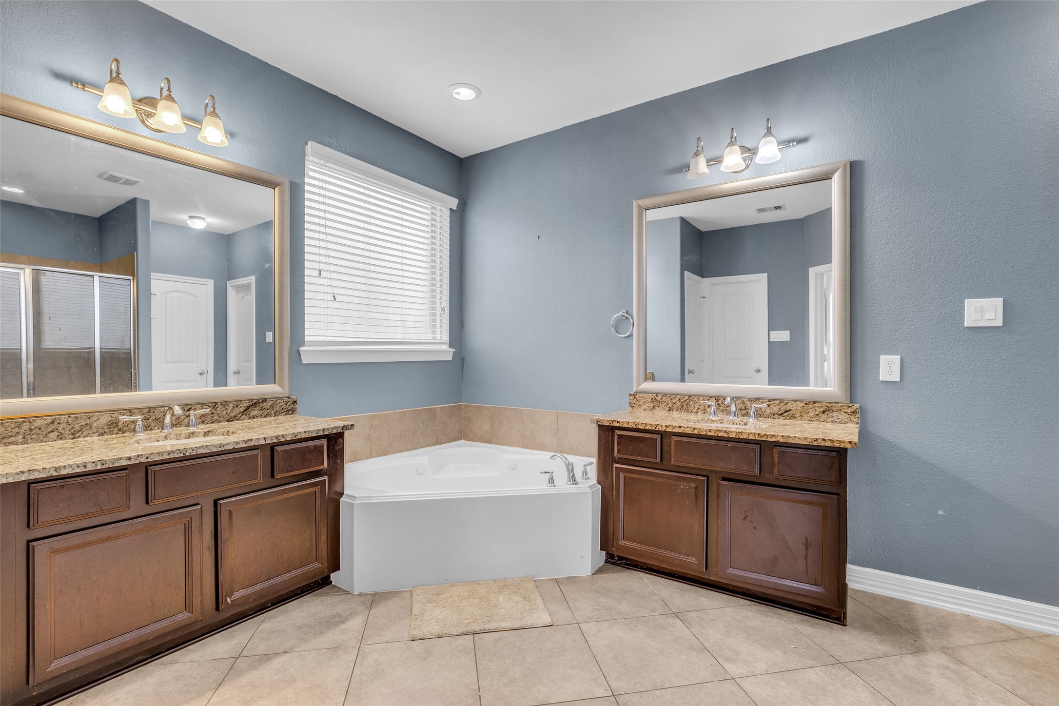 7 Ember Branch Drive Property Photo 20