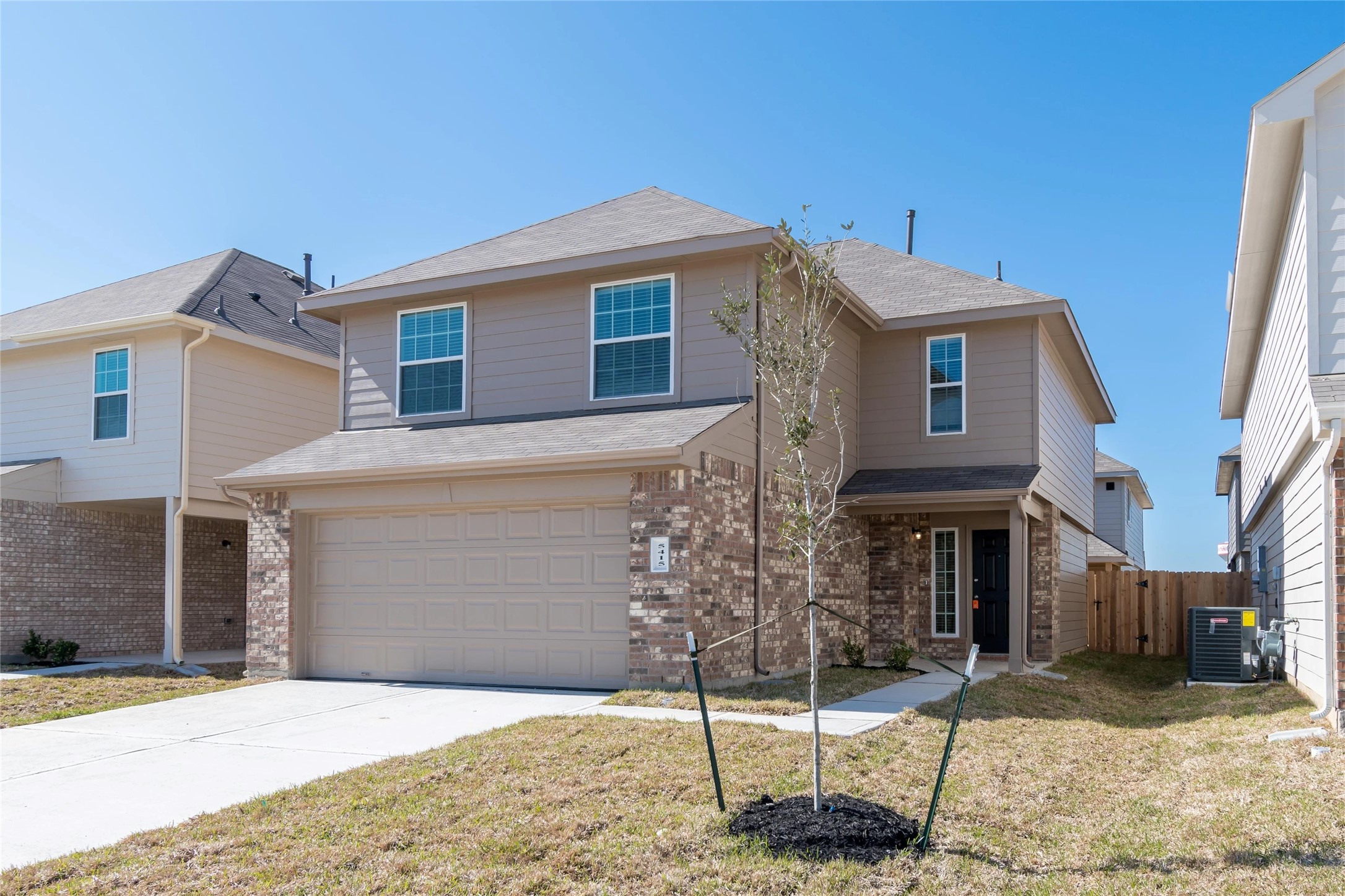 5415 Gouldburn River Drive Property Photo 1