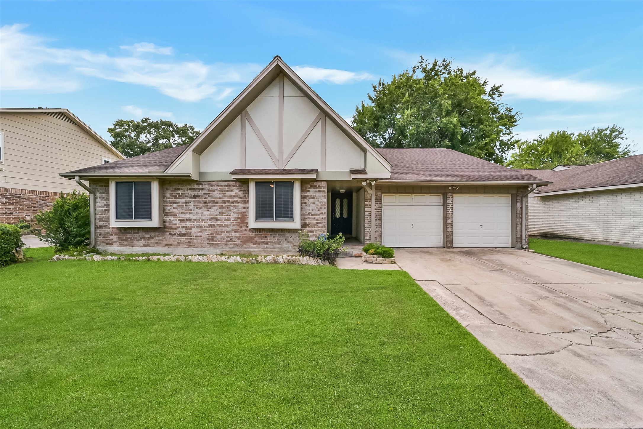 15122 Cedar Ridge Drive Property Photo 1