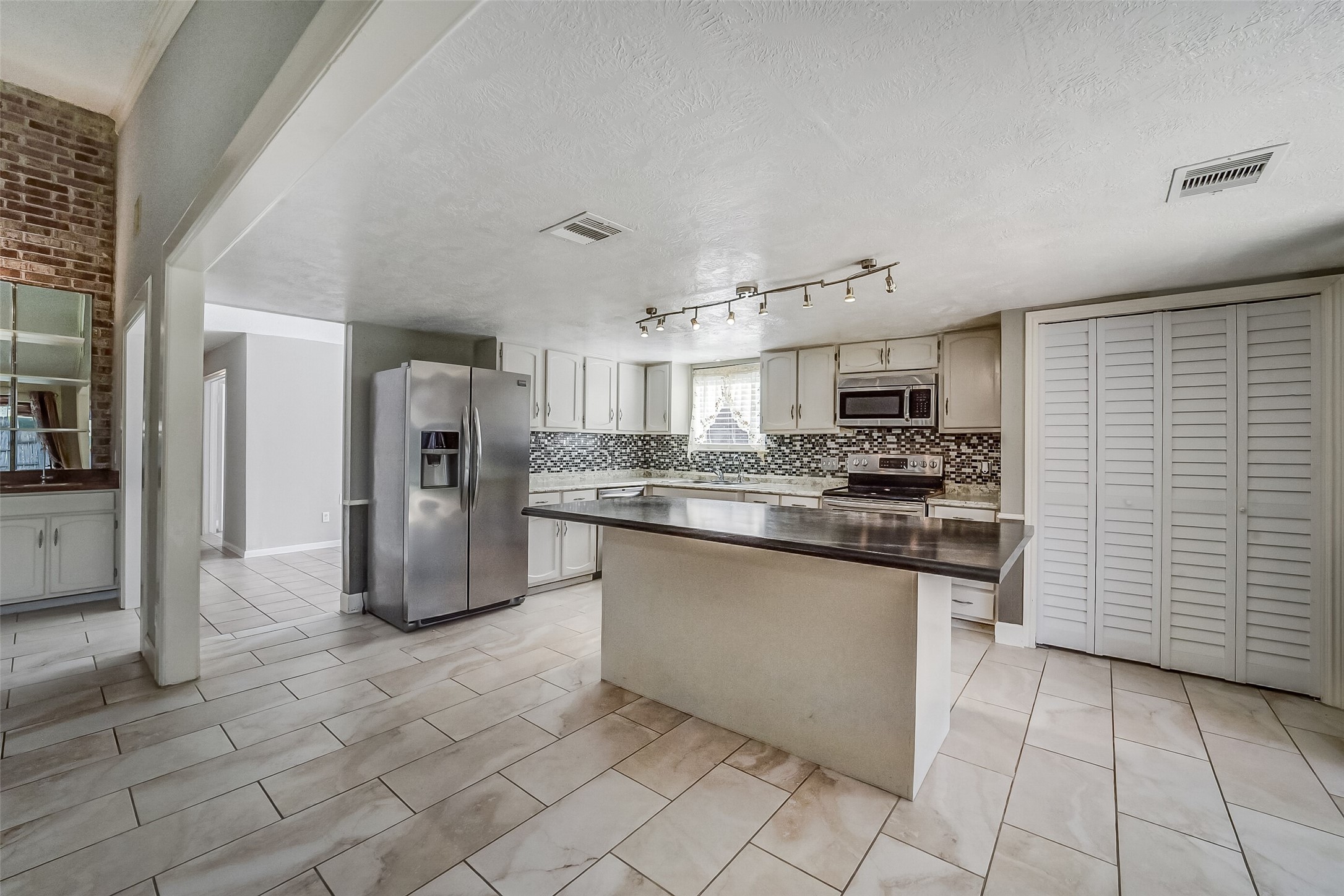 15122 Cedar Ridge Drive Property Photo 10