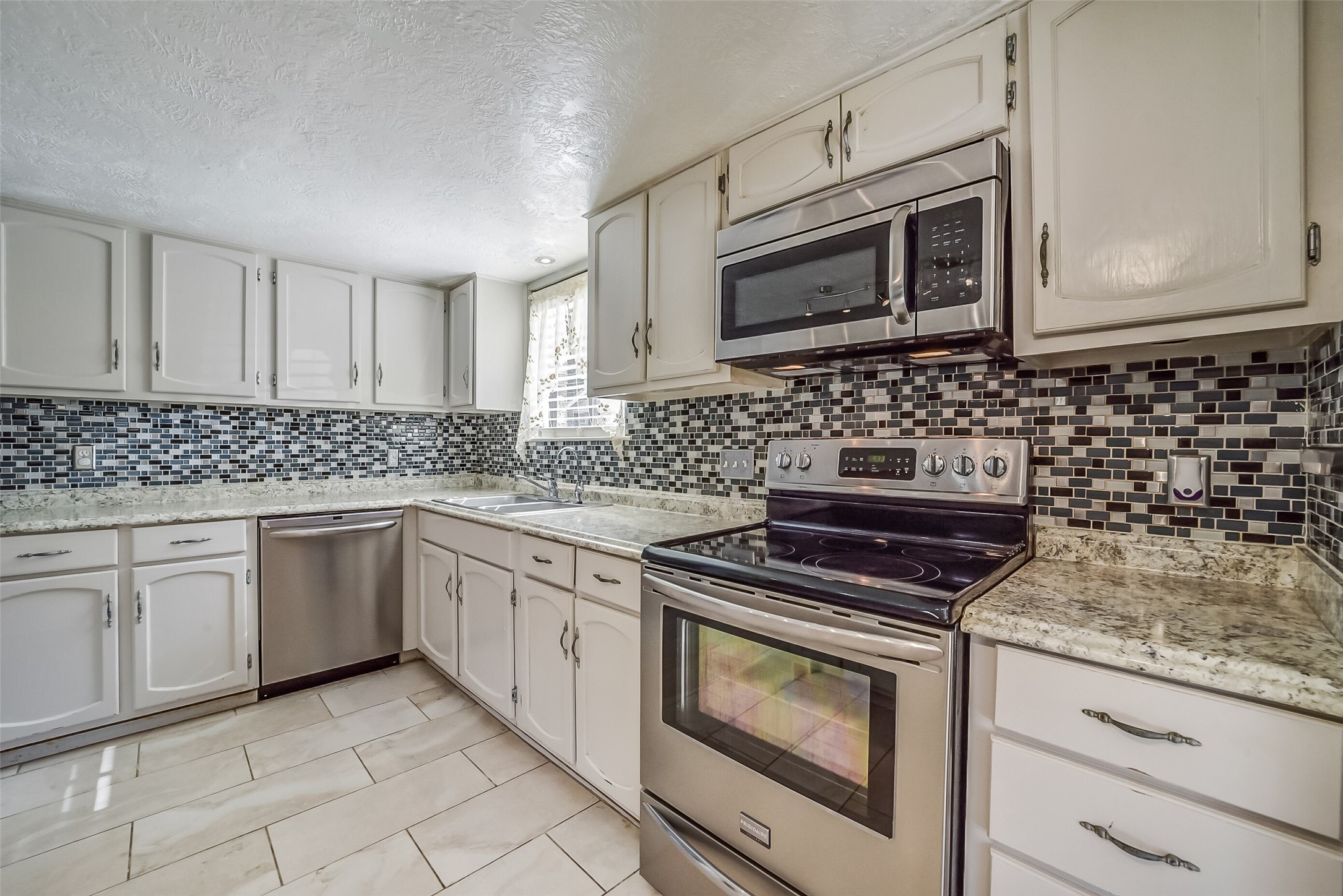 15122 Cedar Ridge Drive Property Photo 14
