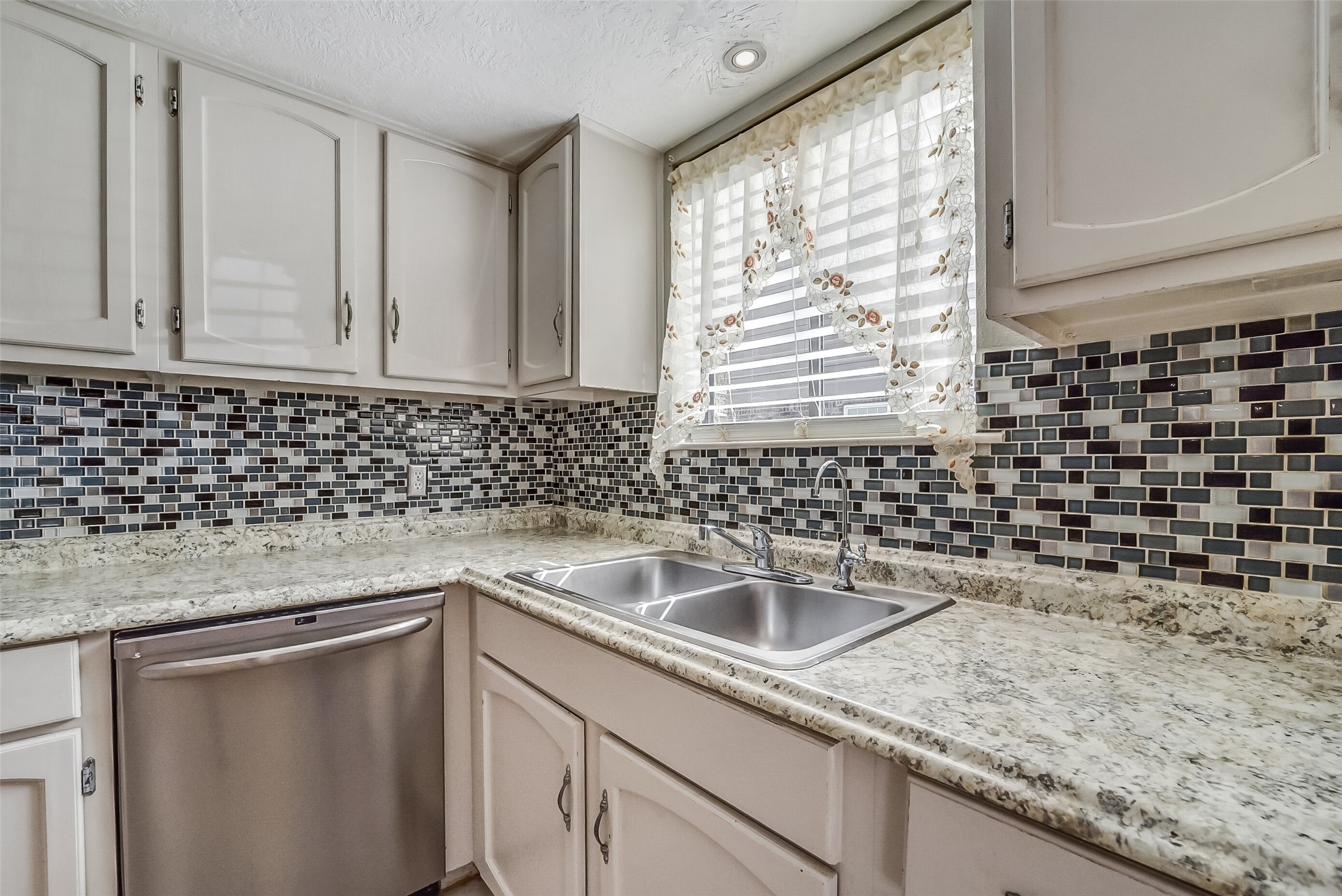 15122 Cedar Ridge Drive Property Photo 15