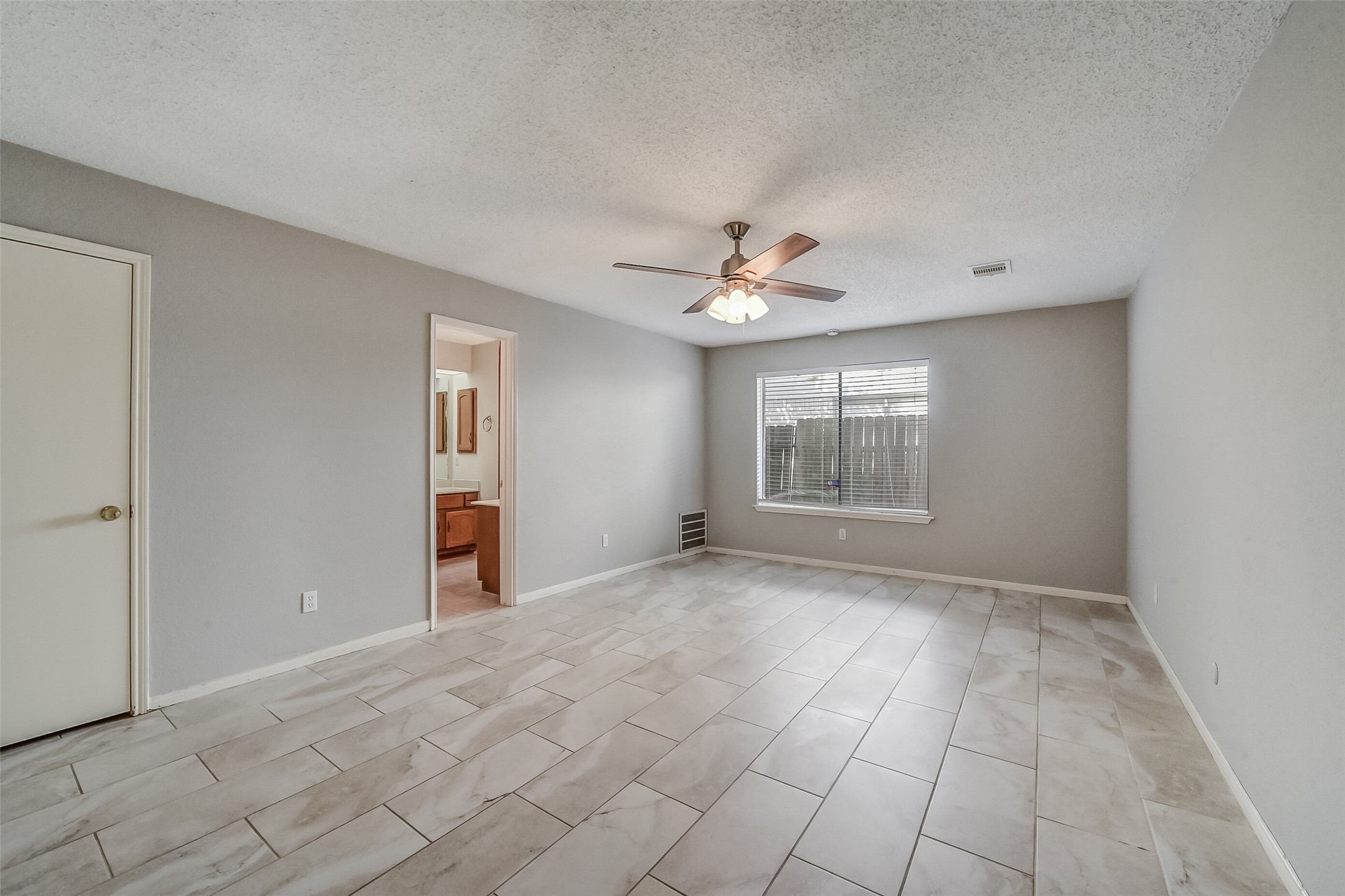 15122 Cedar Ridge Drive Property Photo 17