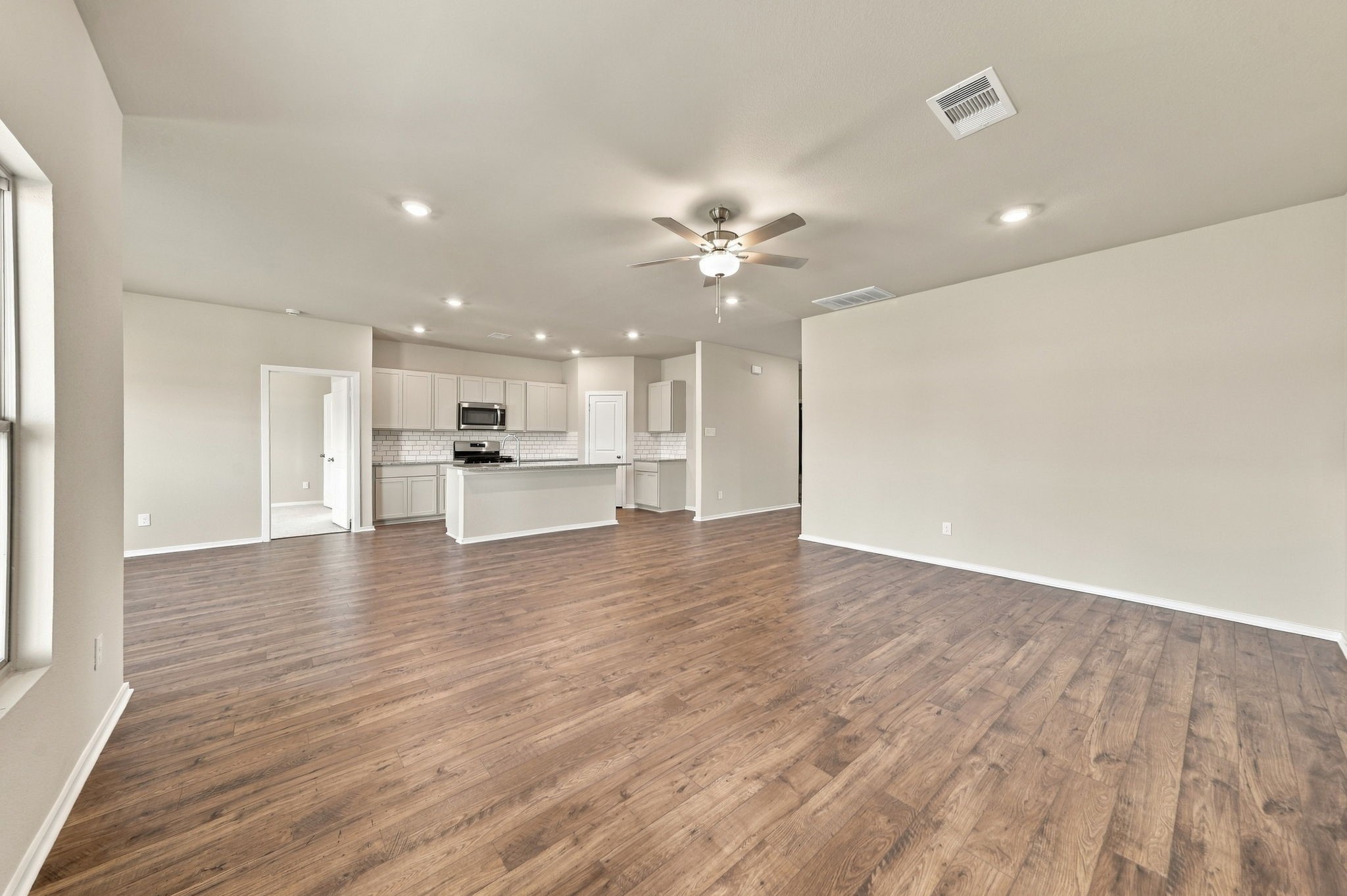 1911 Starlight Street Property Photo 13