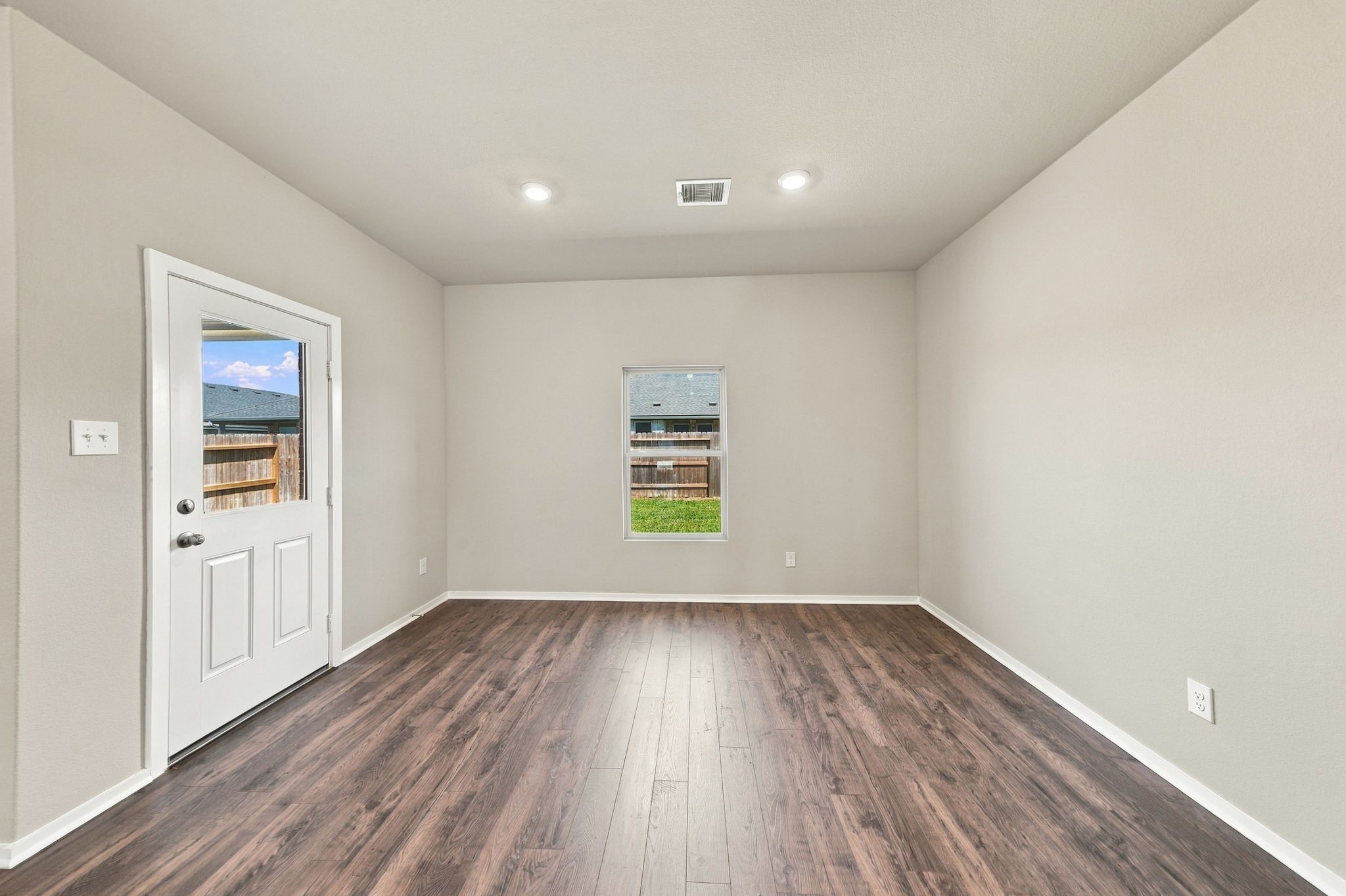 1911 Starlight Street Property Photo 14