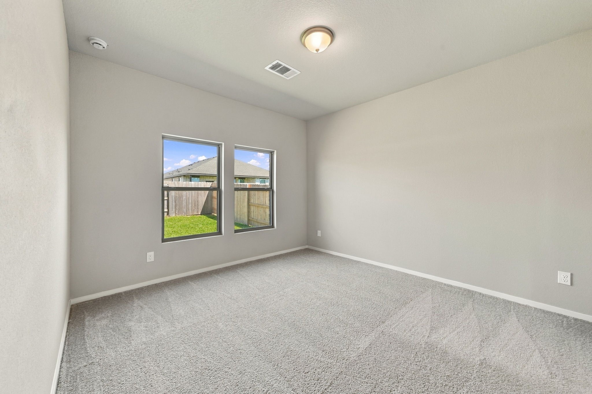 1911 Starlight Street Property Photo 15