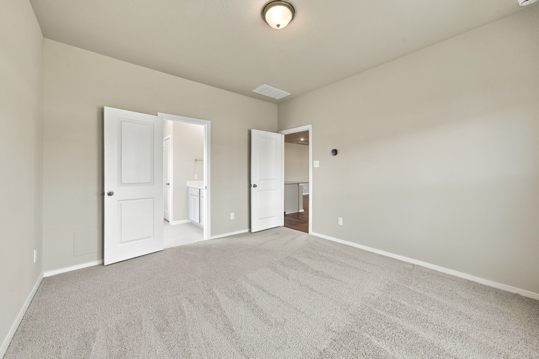 1911 Starlight Street Property Photo 16