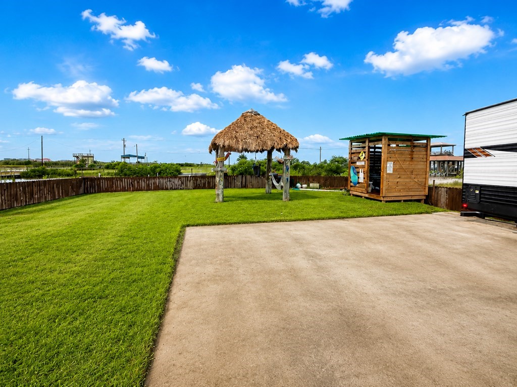 1123 Mabry Property Photo 3