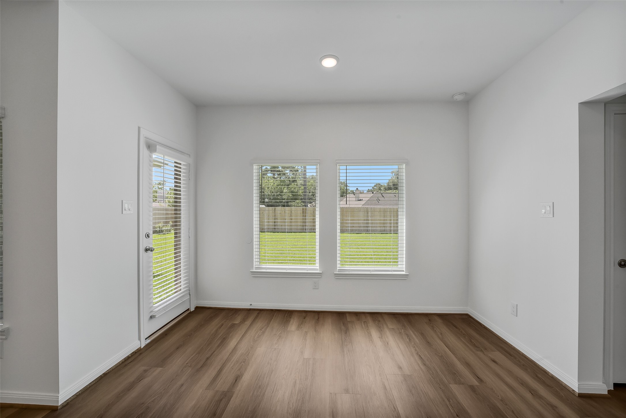 13614 Pine Drive Property Photo 10