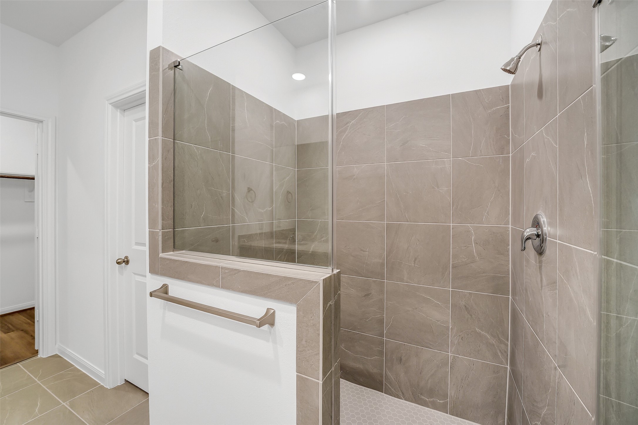 13614 Pine Drive Property Photo 16