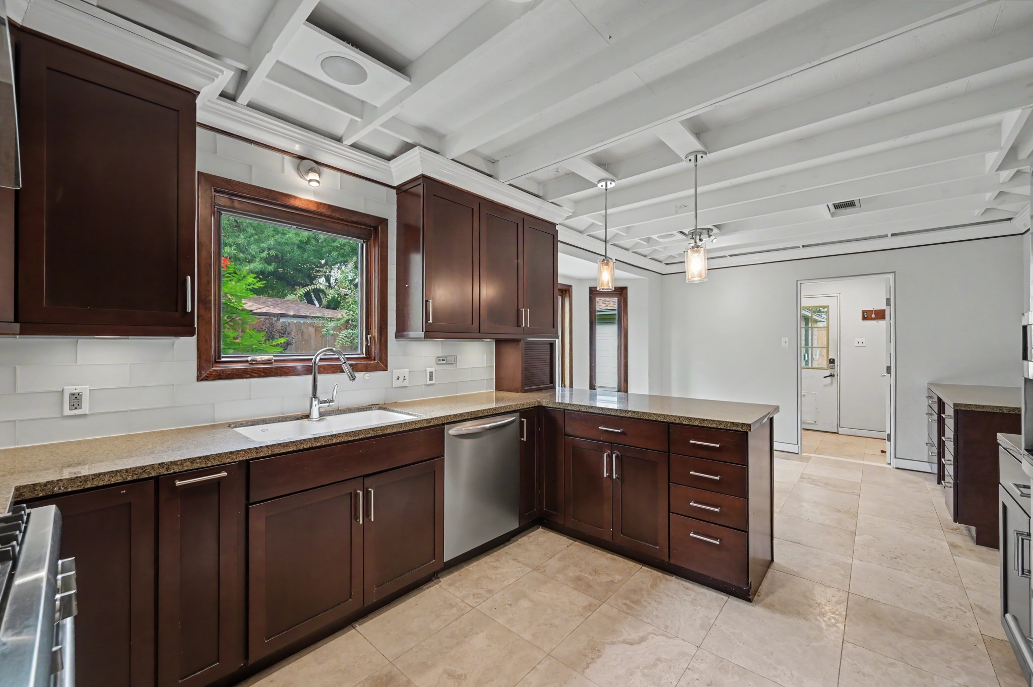 16106 Crawford Street Property Photo 15