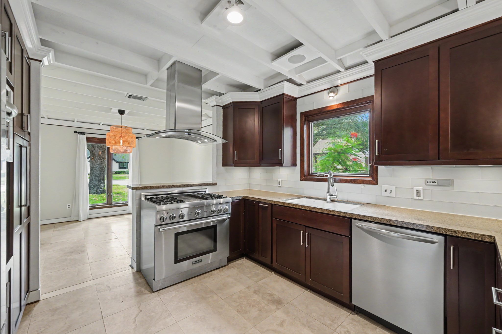 16106 Crawford Street Property Photo 16