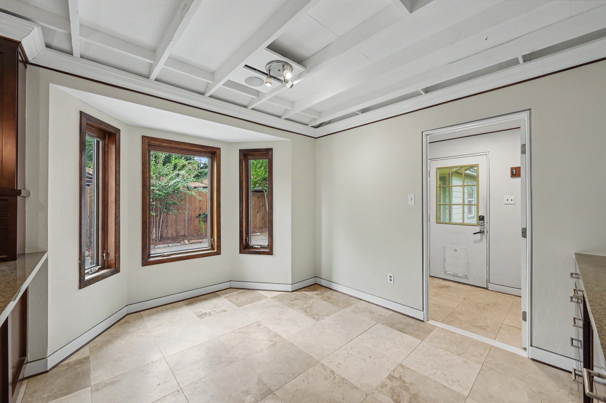 16106 Crawford Street Property Photo 19
