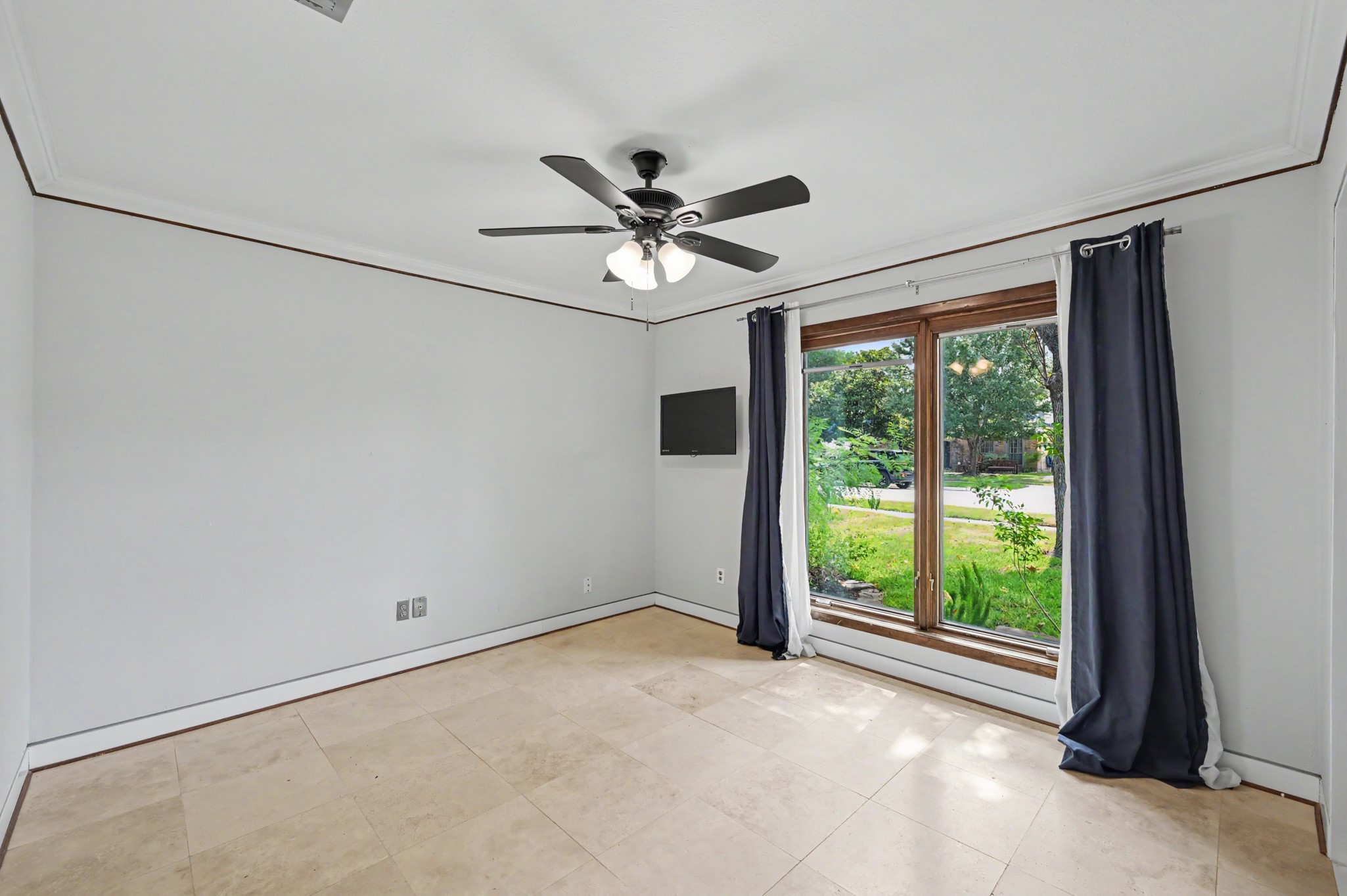 16106 Crawford Street Property Photo 30