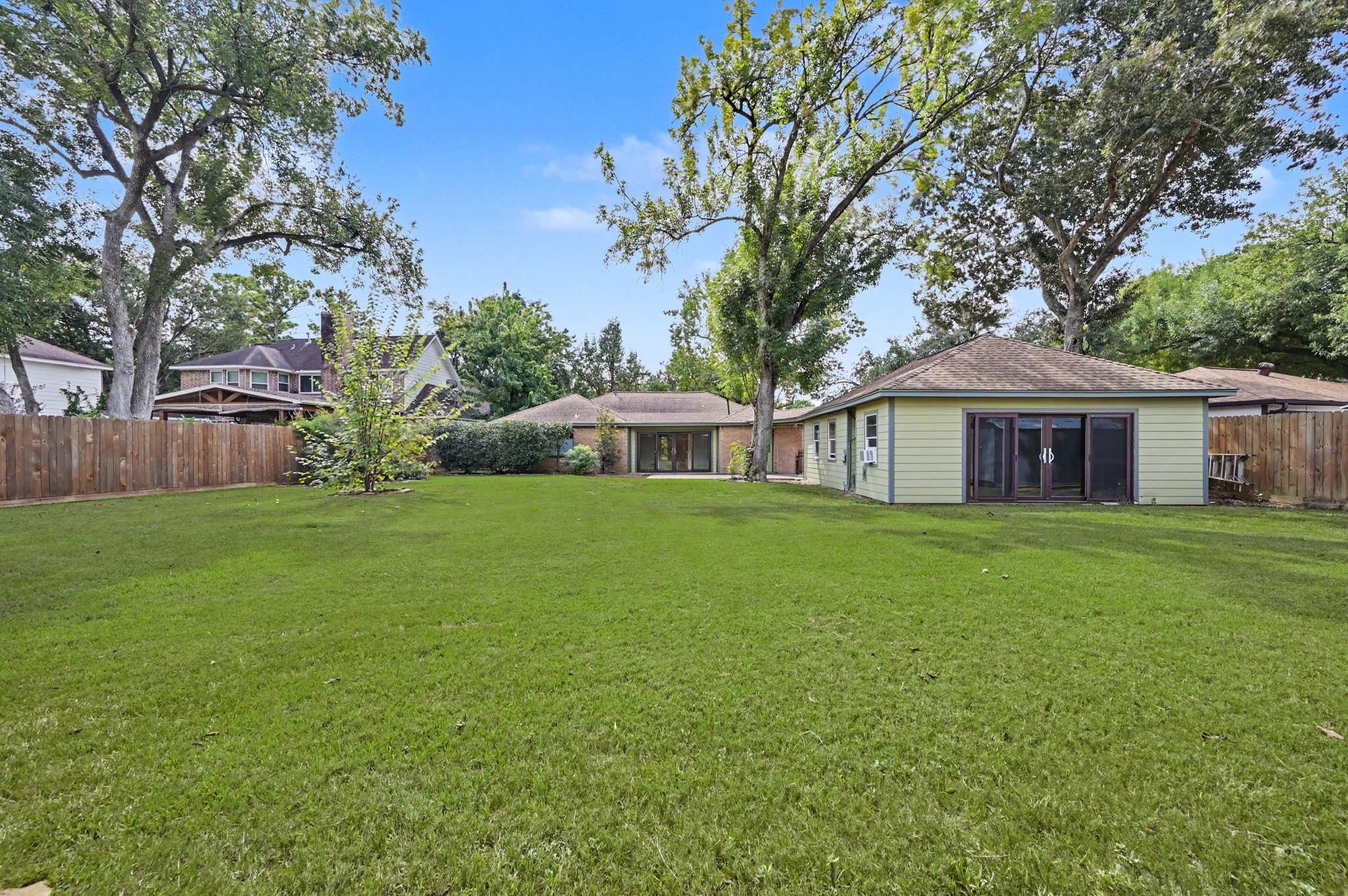 16106 Crawford Street Property Photo 35