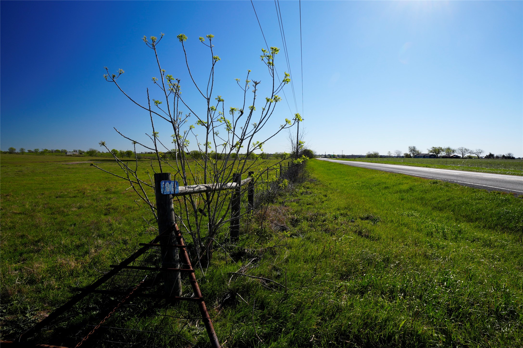 Tr 1 1011 Fm 956 Property Photo