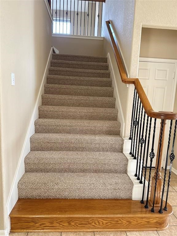 3723 Tumbling Falls Drive Property Photo 4