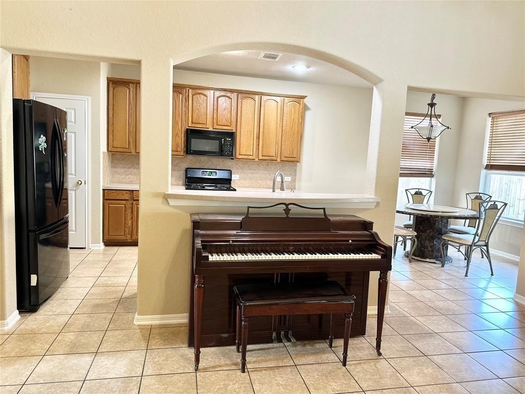 3723 Tumbling Falls Drive Property Photo 6
