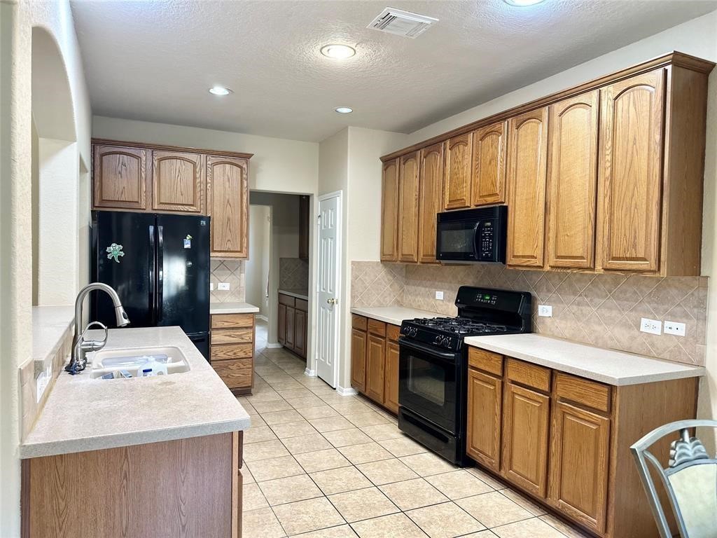 3723 Tumbling Falls Drive Property Photo 7