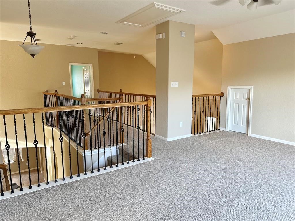 3723 Tumbling Falls Drive Property Photo 13