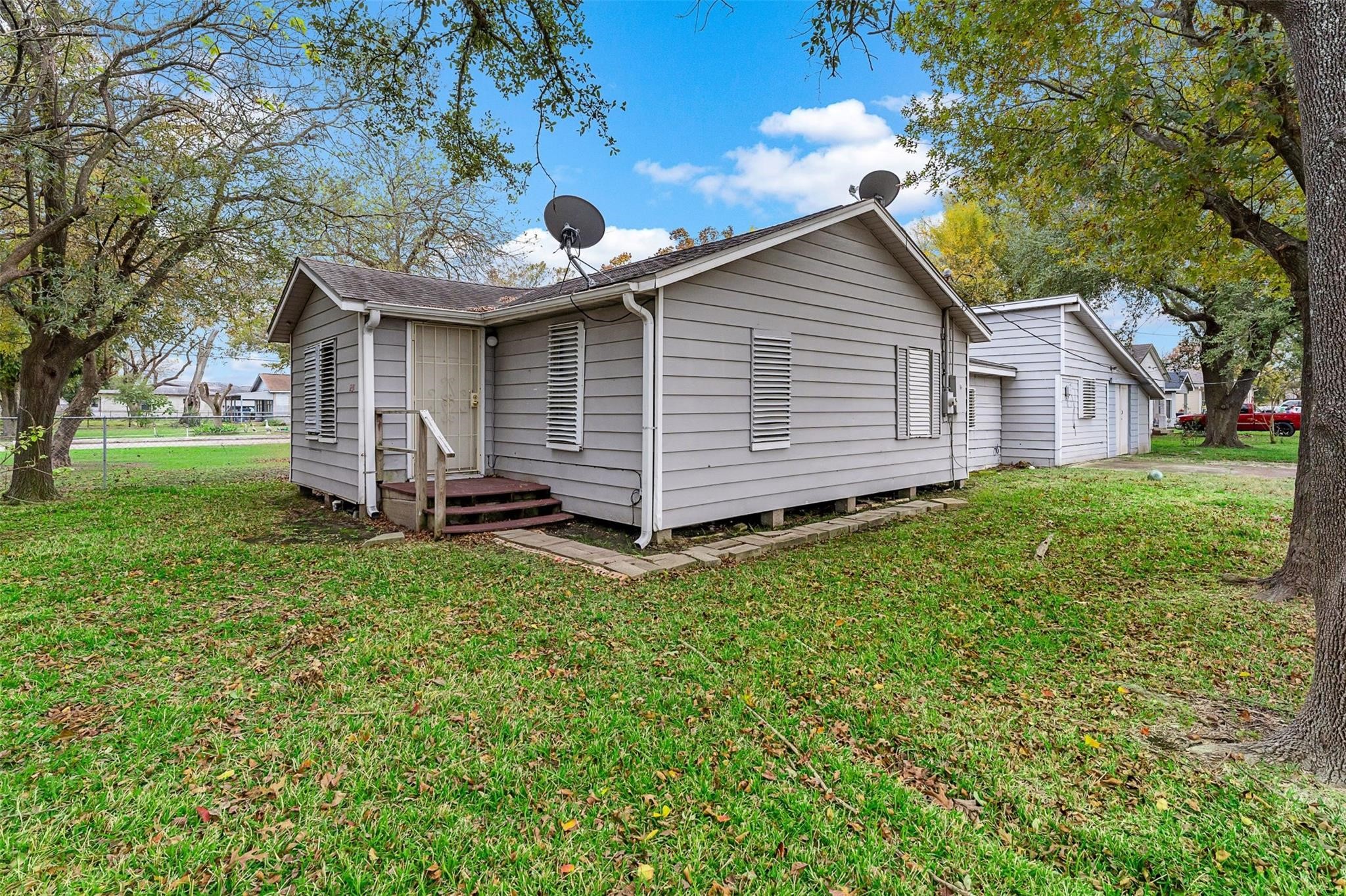 1231 23rd Street N Property Photo 1