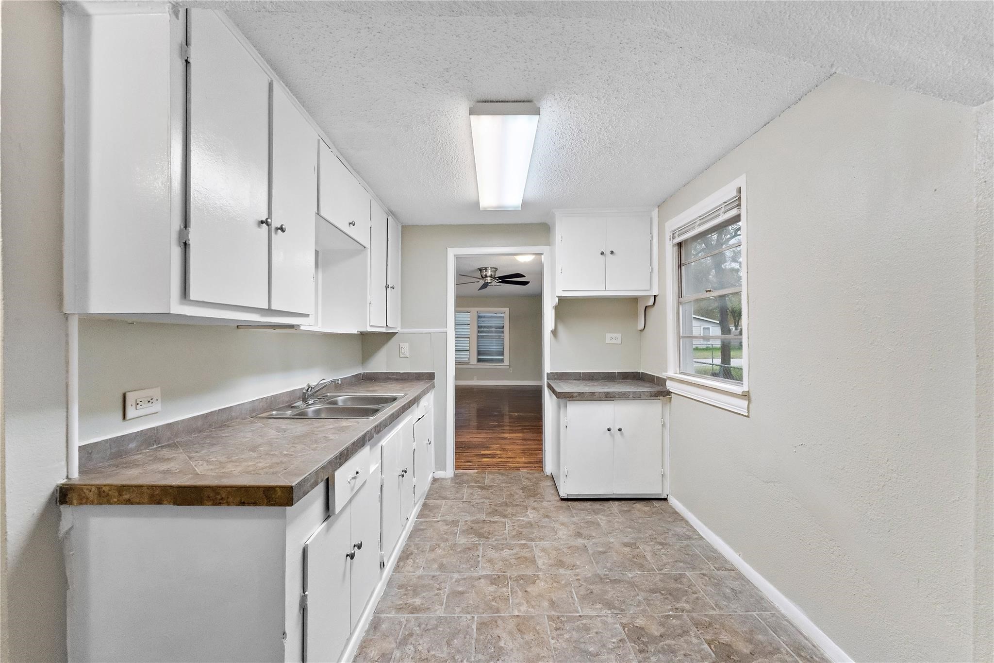 1231 23rd Street N Property Photo 3