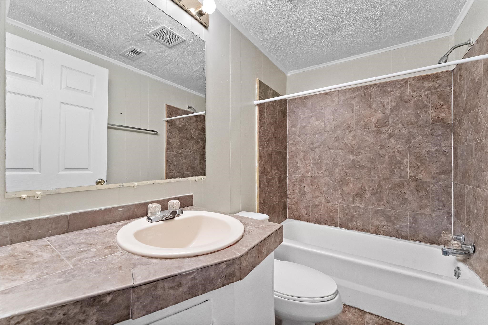 1231 23rd Street N Property Photo 7