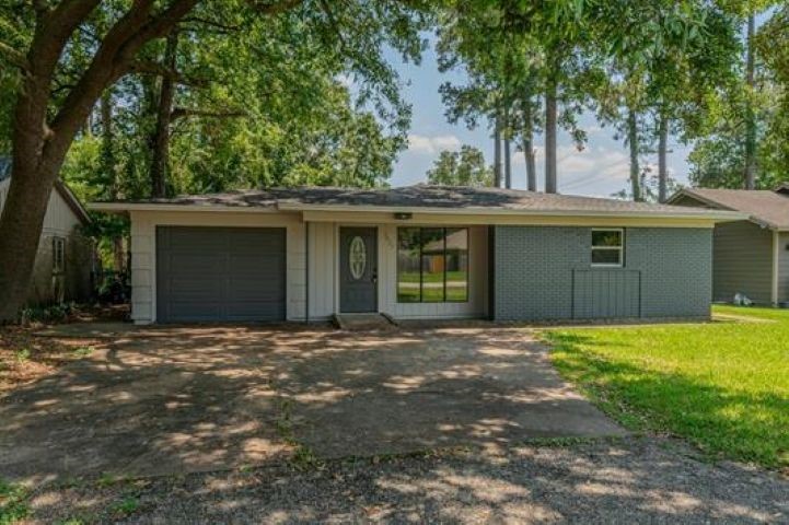 3825 Buckingham Row Property Photo 1