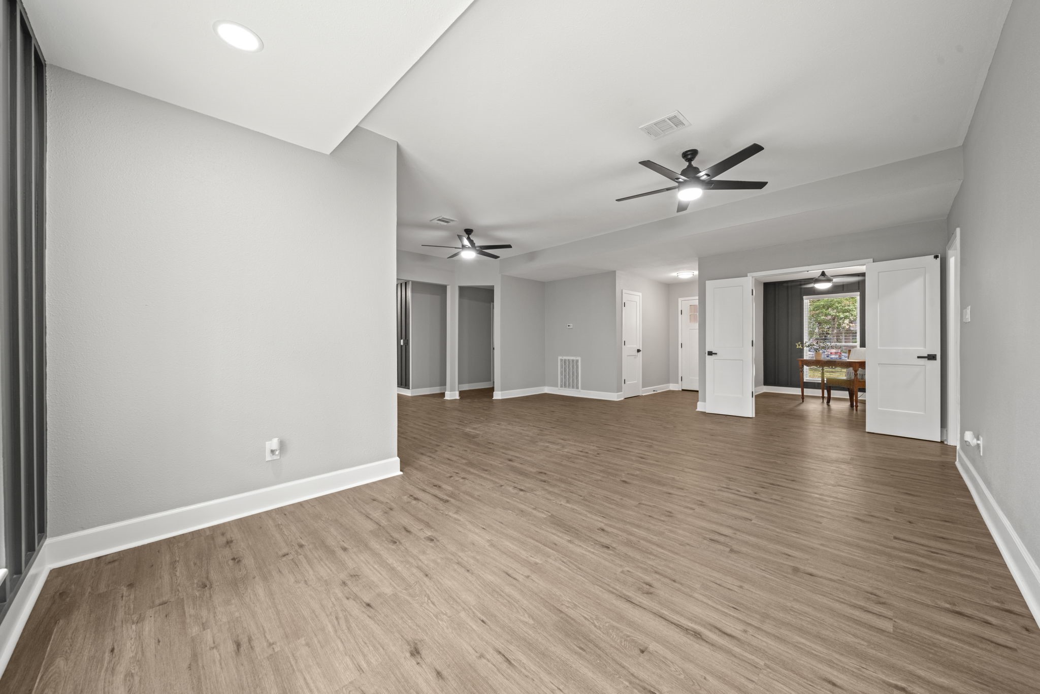 27 Lazy Morning Place Property Photo 6