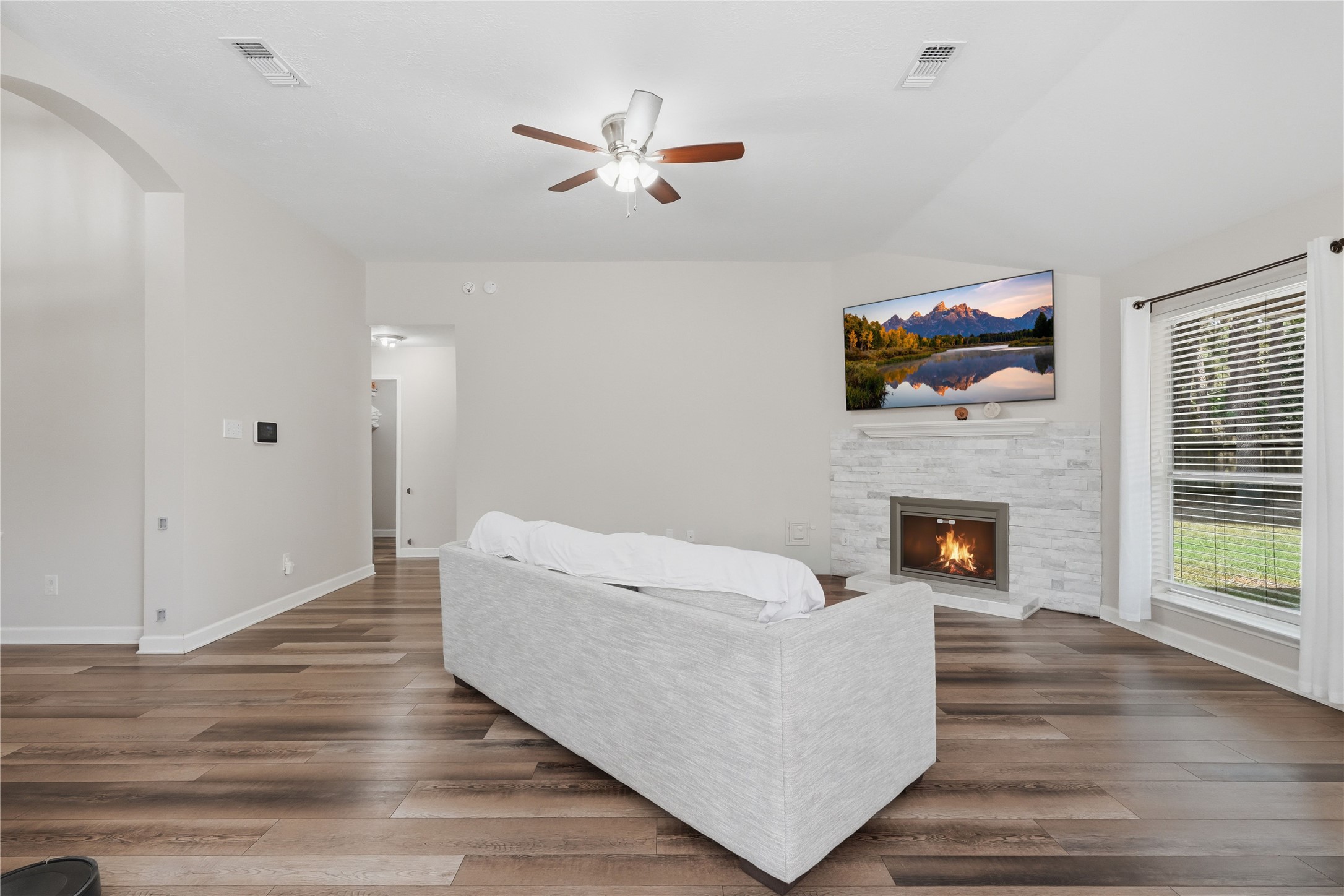28826 Forest Hill Drive Property Photo 7