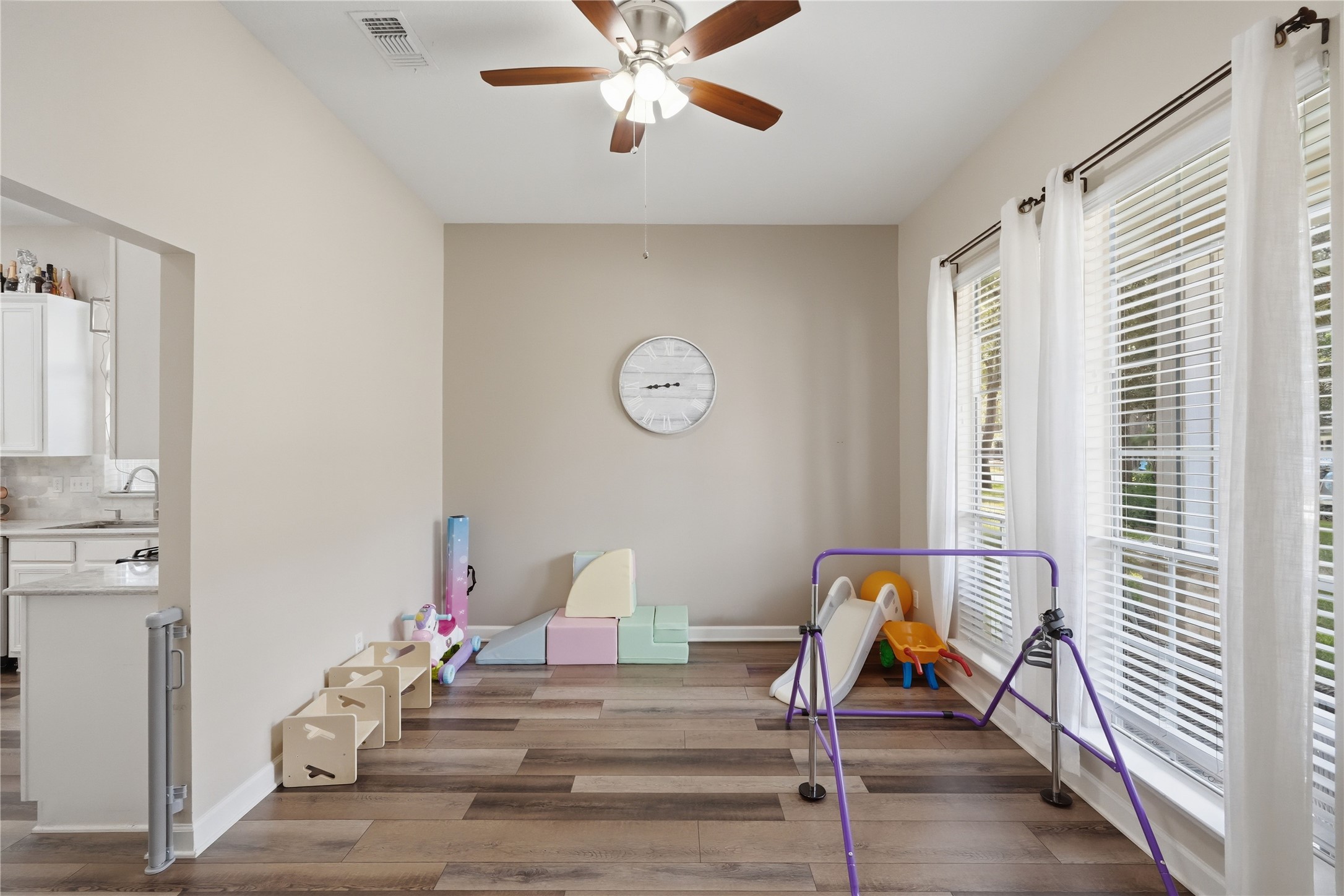28826 Forest Hill Drive Property Photo 18