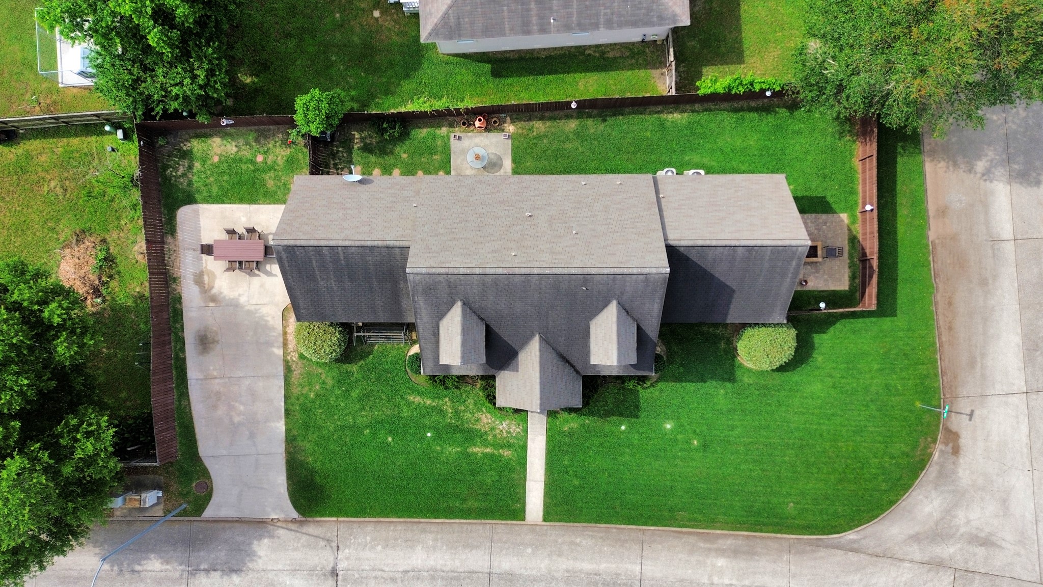 1603 Dove Run Property Photo 2