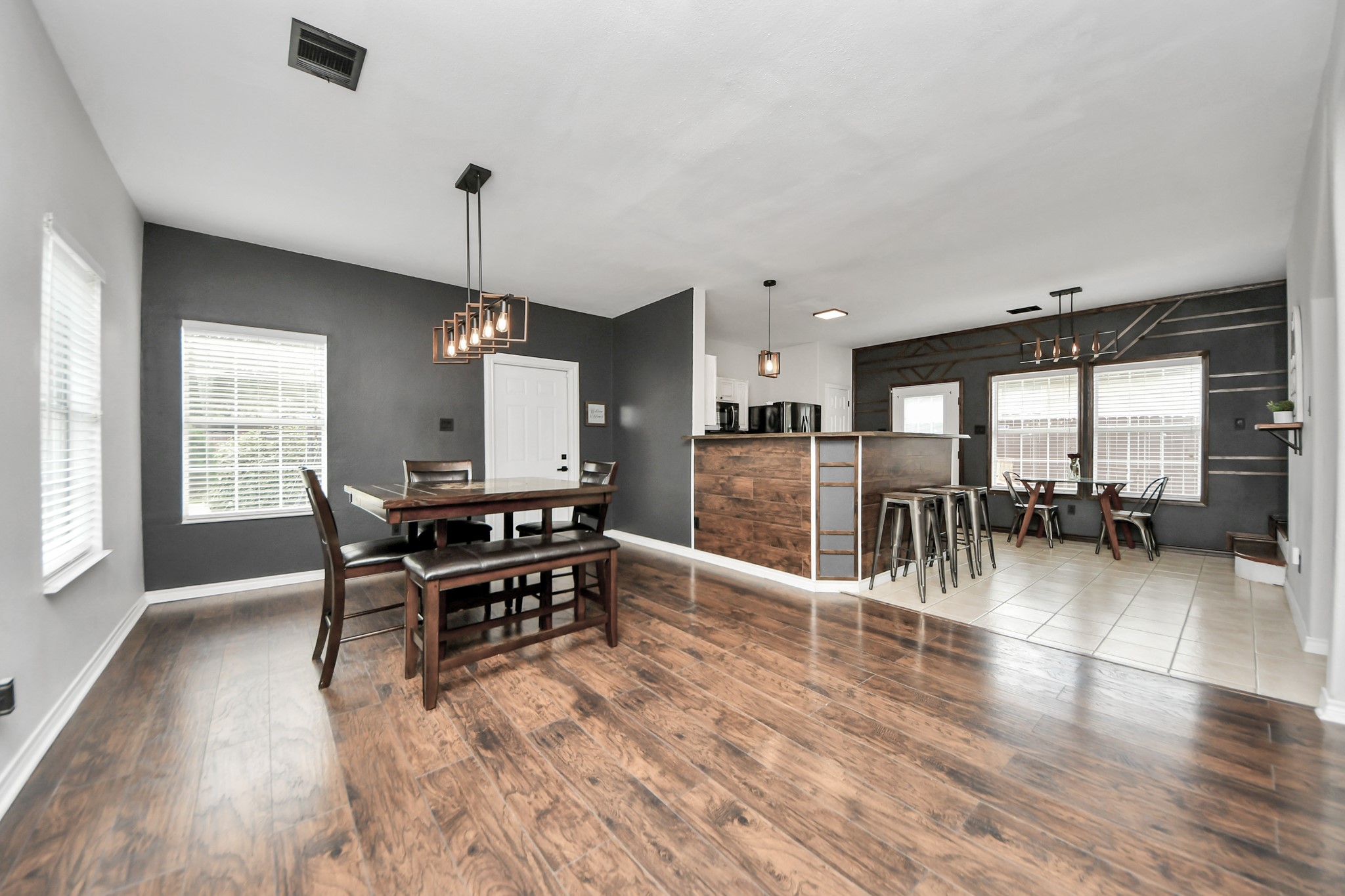 1603 Dove Run Property Photo 4