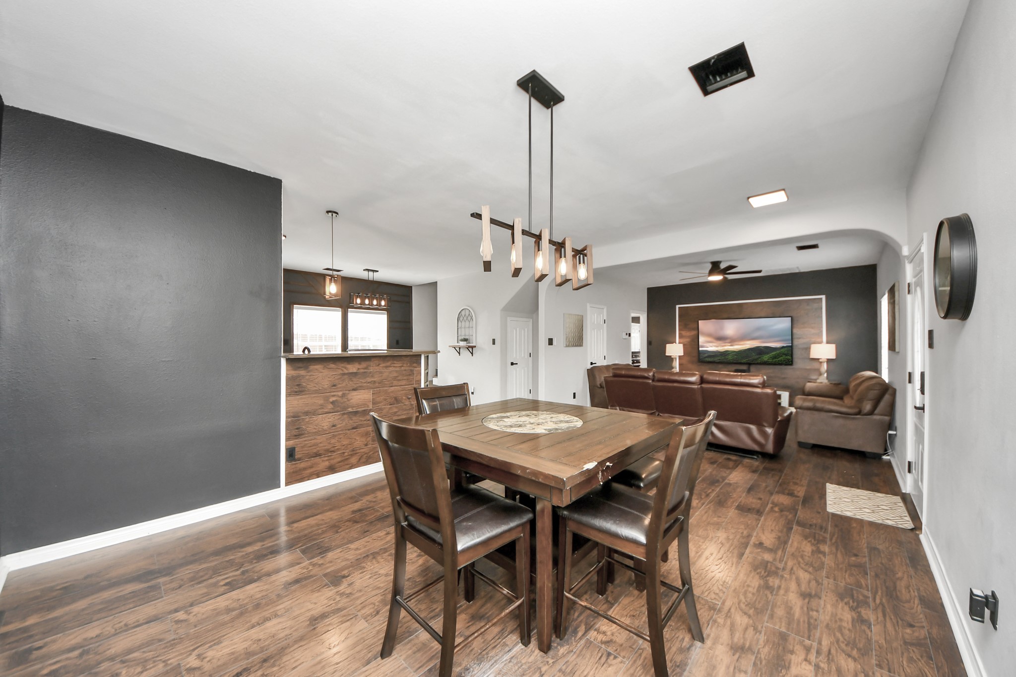 1603 Dove Run Property Photo 6