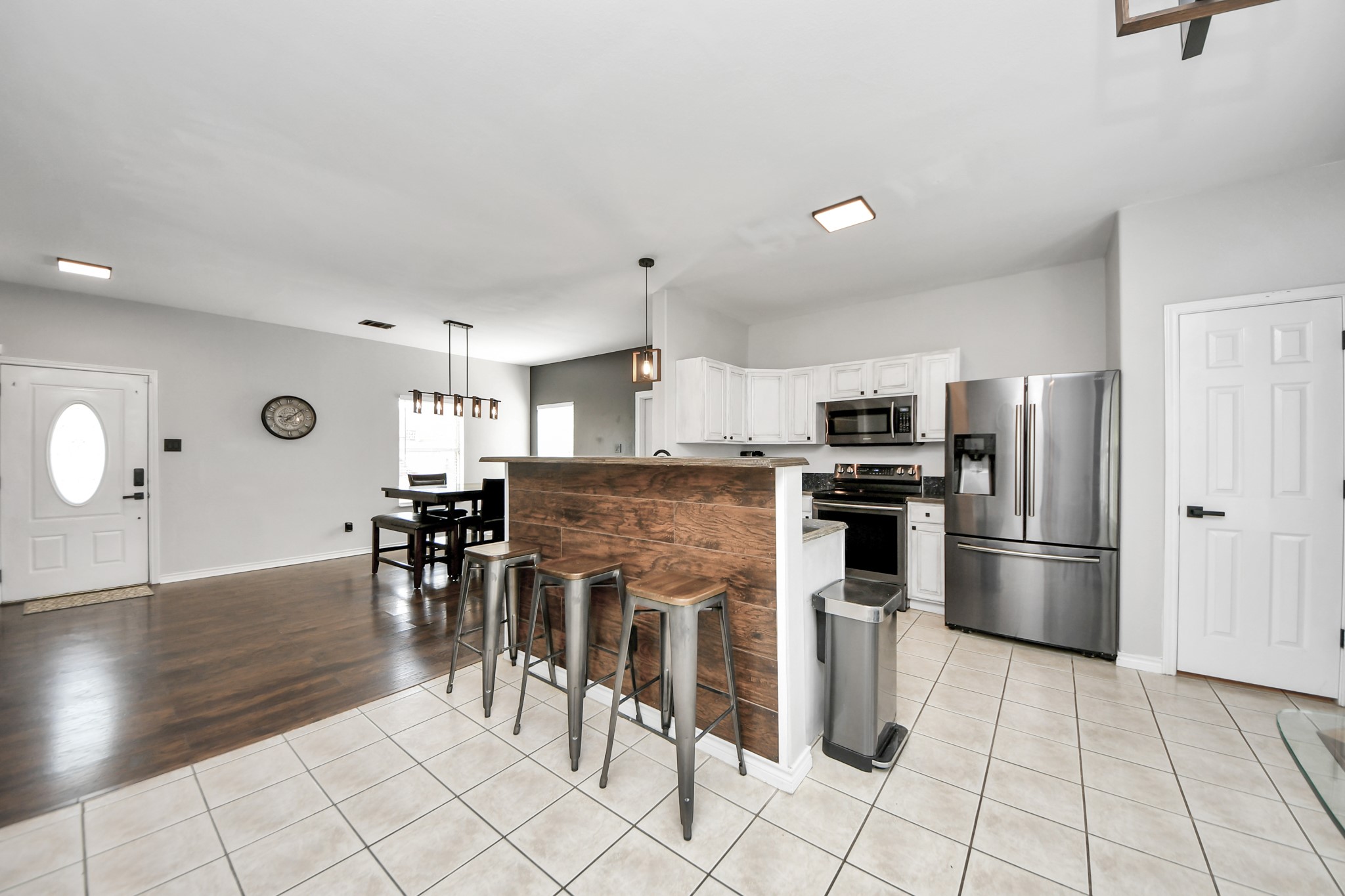 1603 Dove Run Property Photo 8