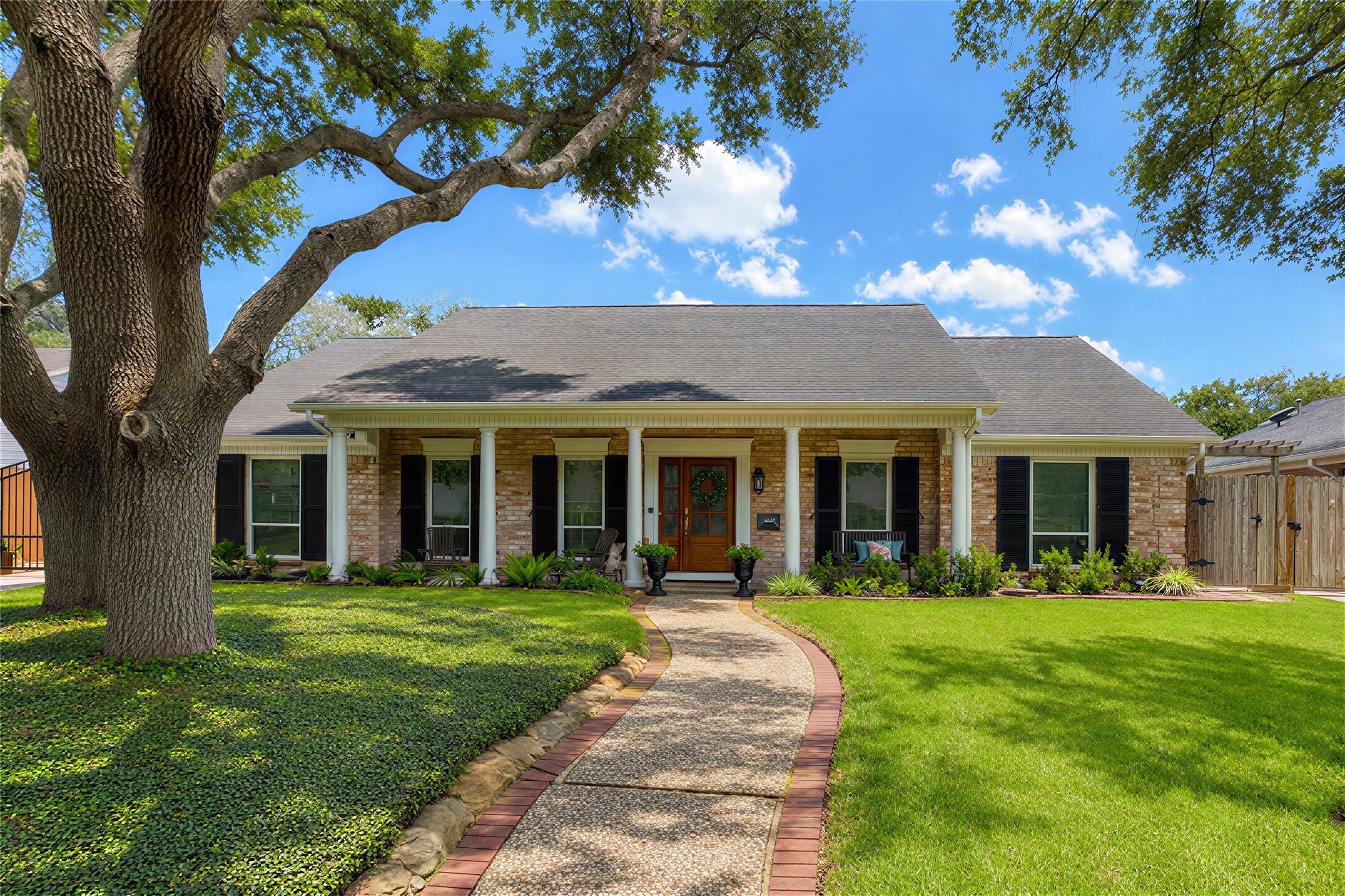 10106 Inwood Drive Property Photo
