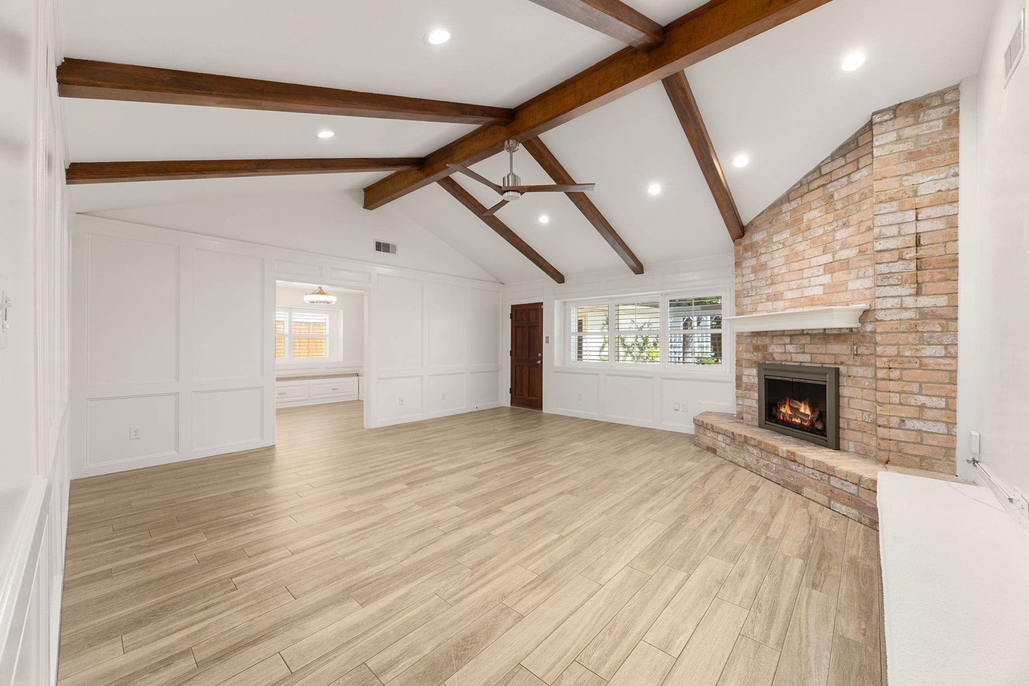 10106 Inwood Drive Property Photo 7