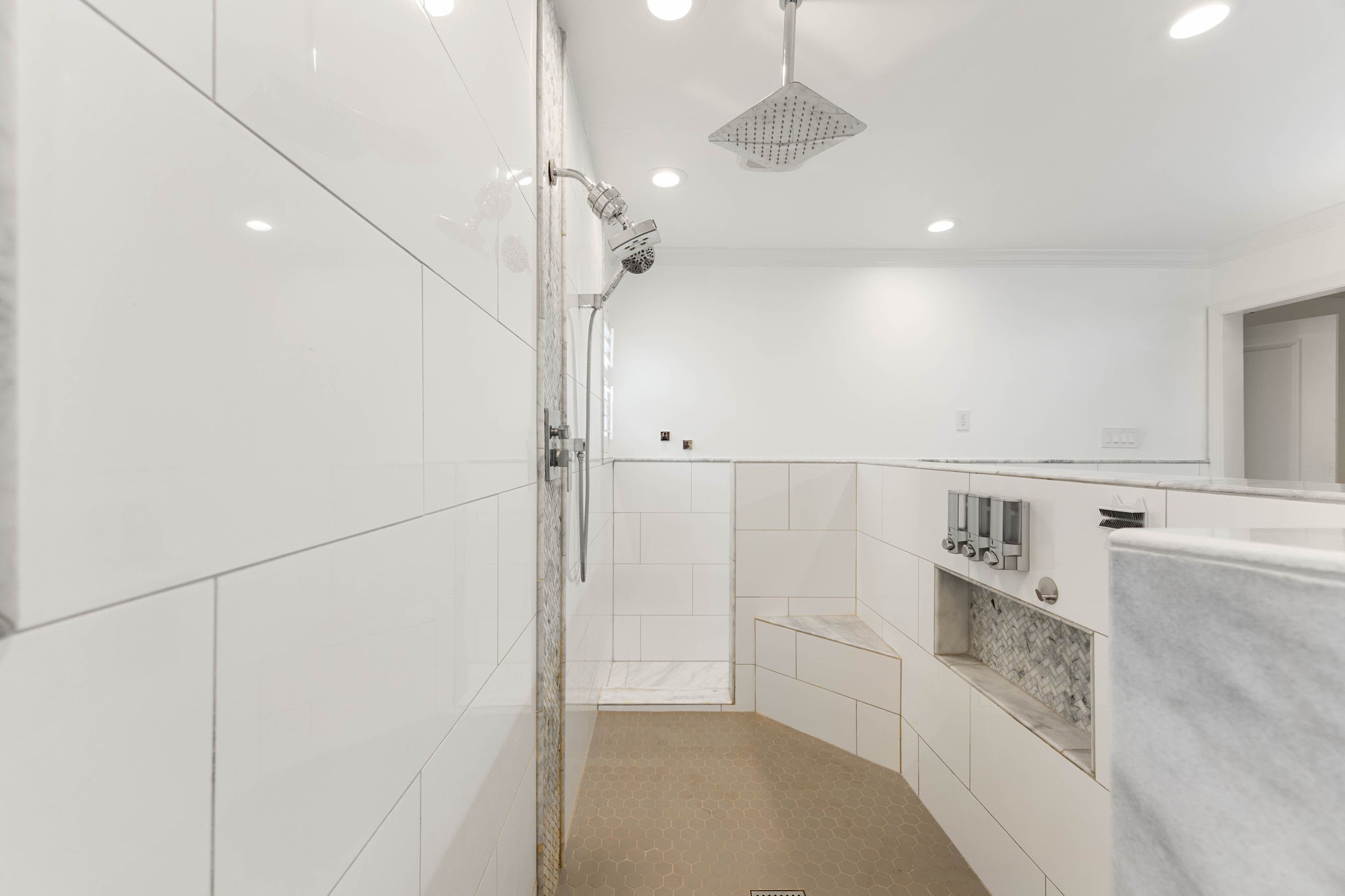 10106 Inwood Drive Property Photo 23