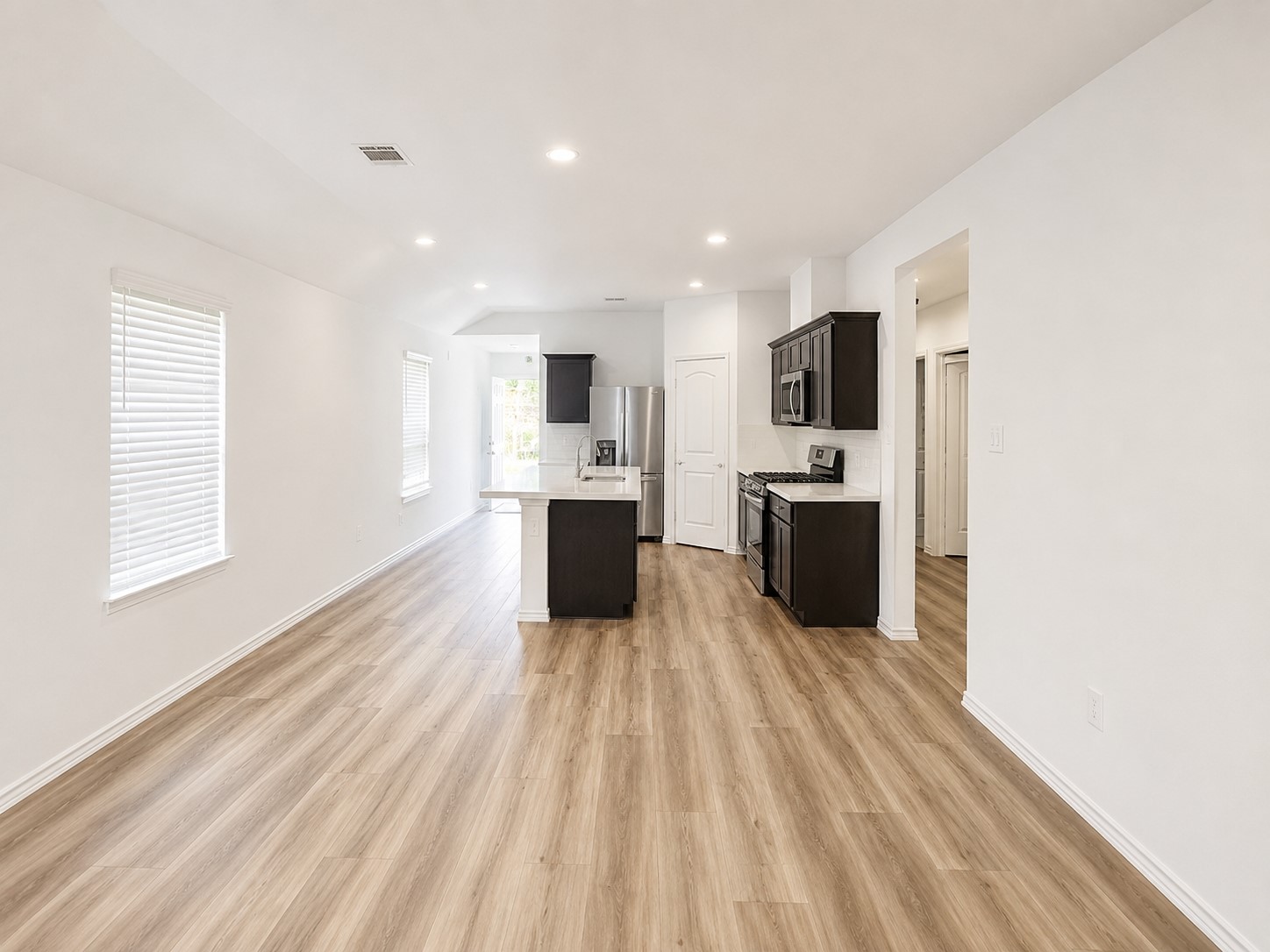 1930 Legacy Hills Drive Property Photo 6