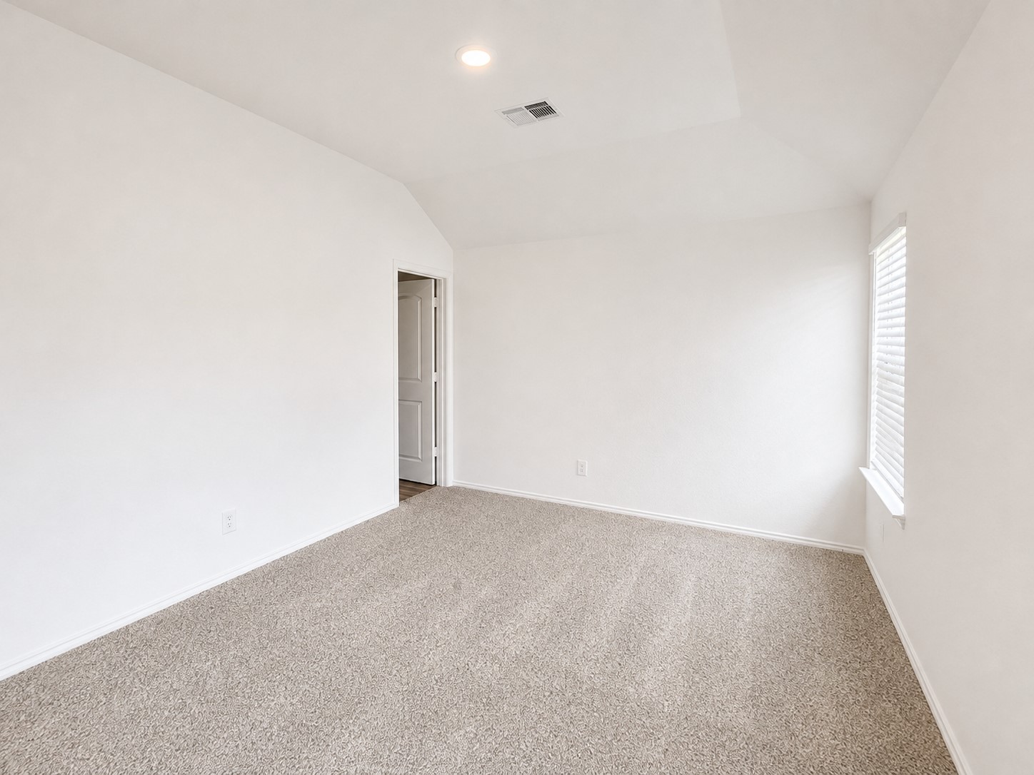 1930 Legacy Hills Drive Property Photo 8