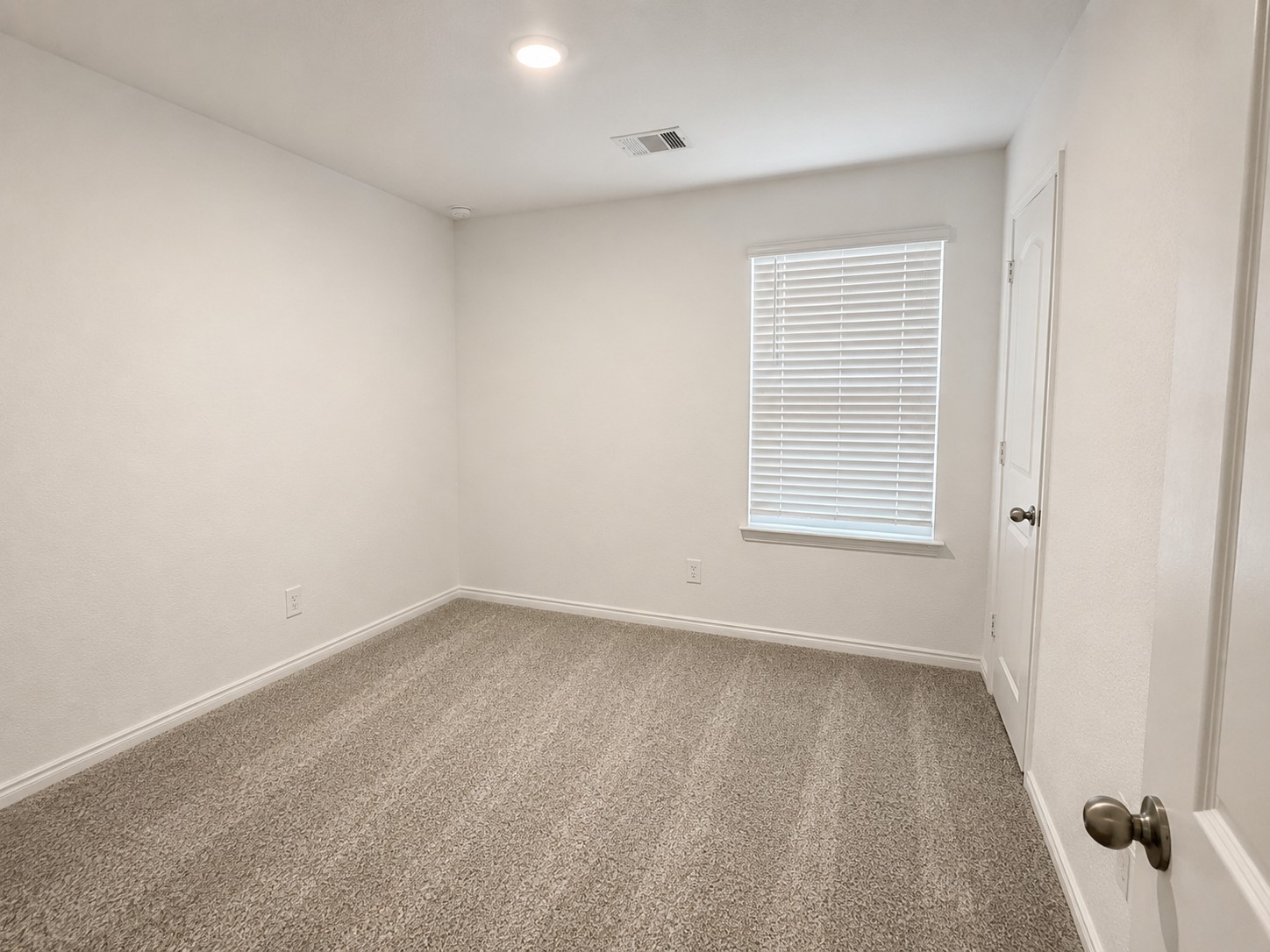 1930 Legacy Hills Drive Property Photo 15