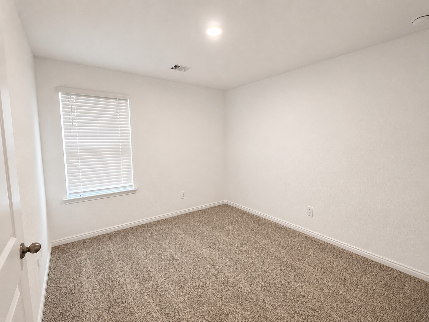 1930 Legacy Hills Drive Property Photo 16