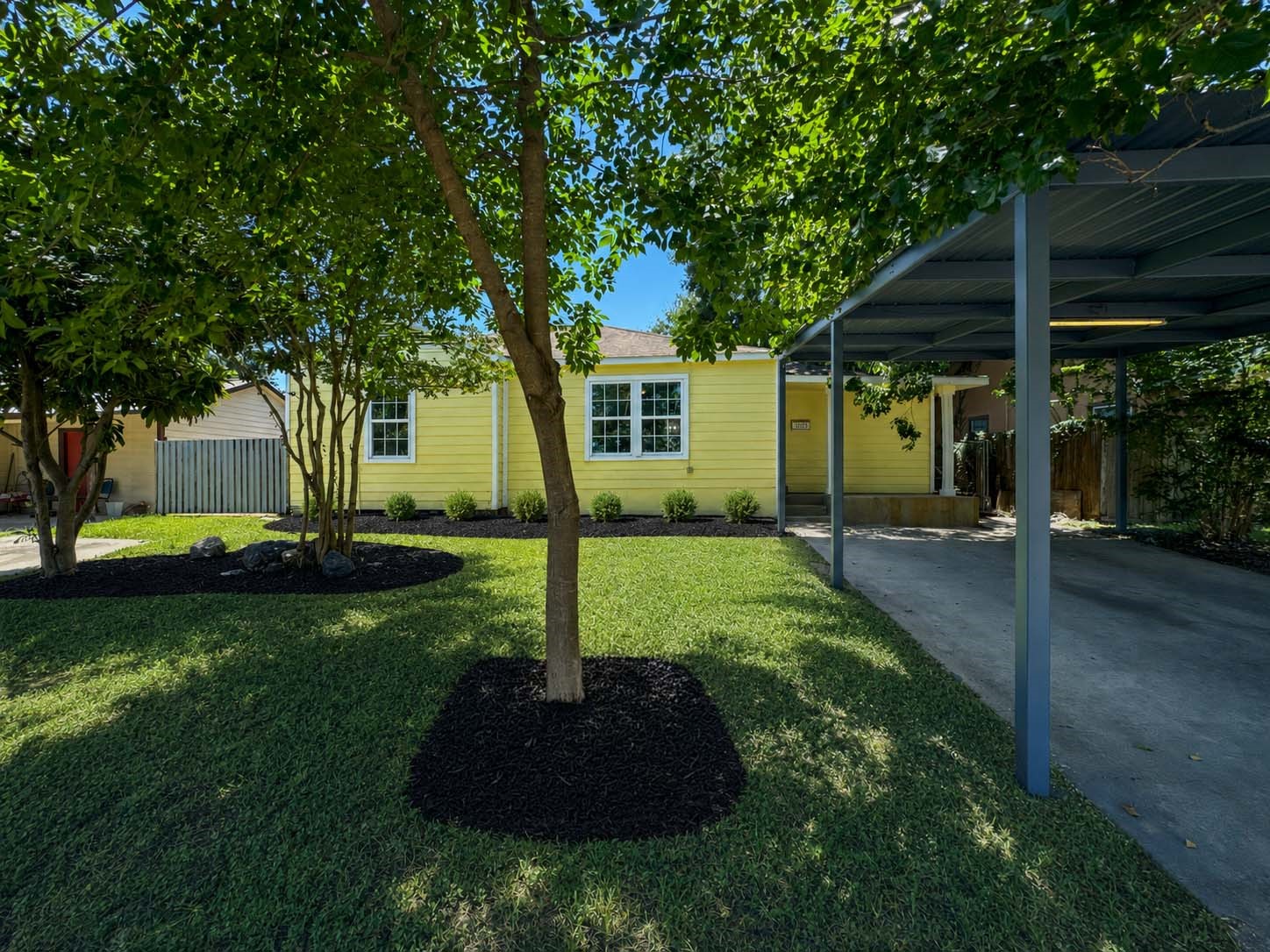 1003 W Hart Avenue Property Photo 3